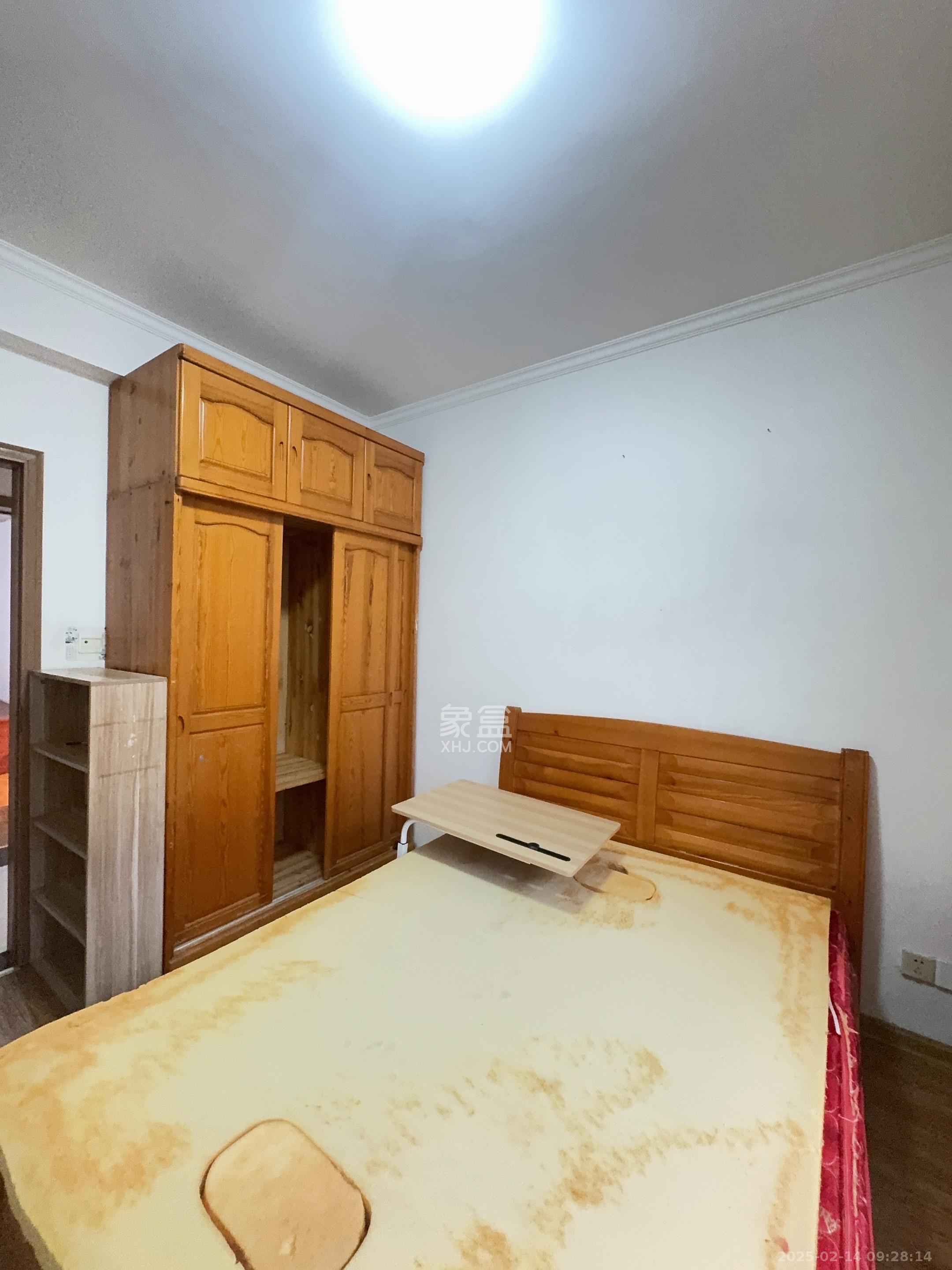 红树湾 3室2厅2卫 1900.0元/月 红树湾 3室2厅2卫 1900.0元/月室内图