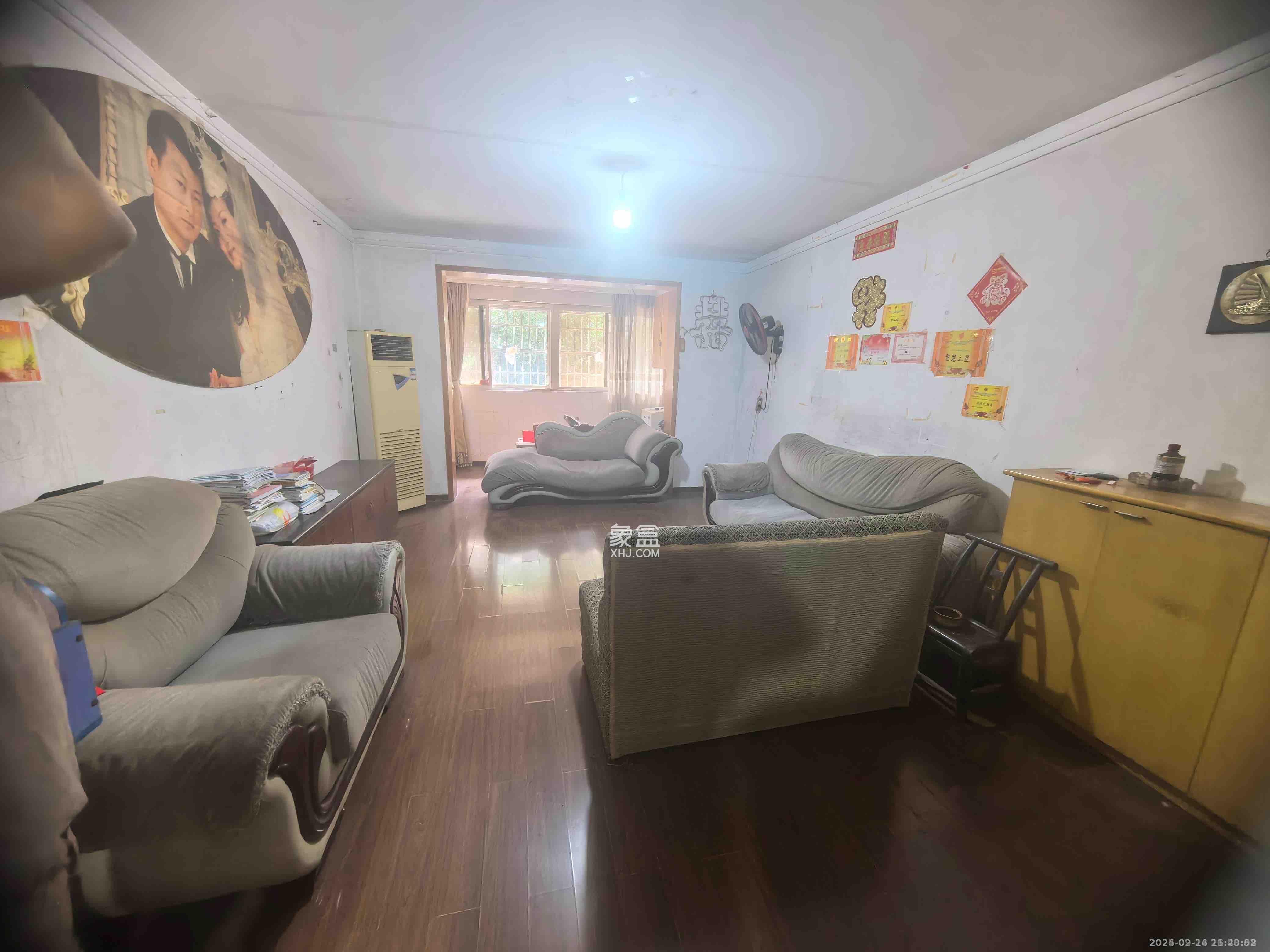 老灯泡厂宿舍(啤酒厂宿舍) 3室2厅1卫 2000.0元/月 老灯泡厂宿舍(啤酒厂宿舍) 3室2厅1卫 2000.0元/月室内图