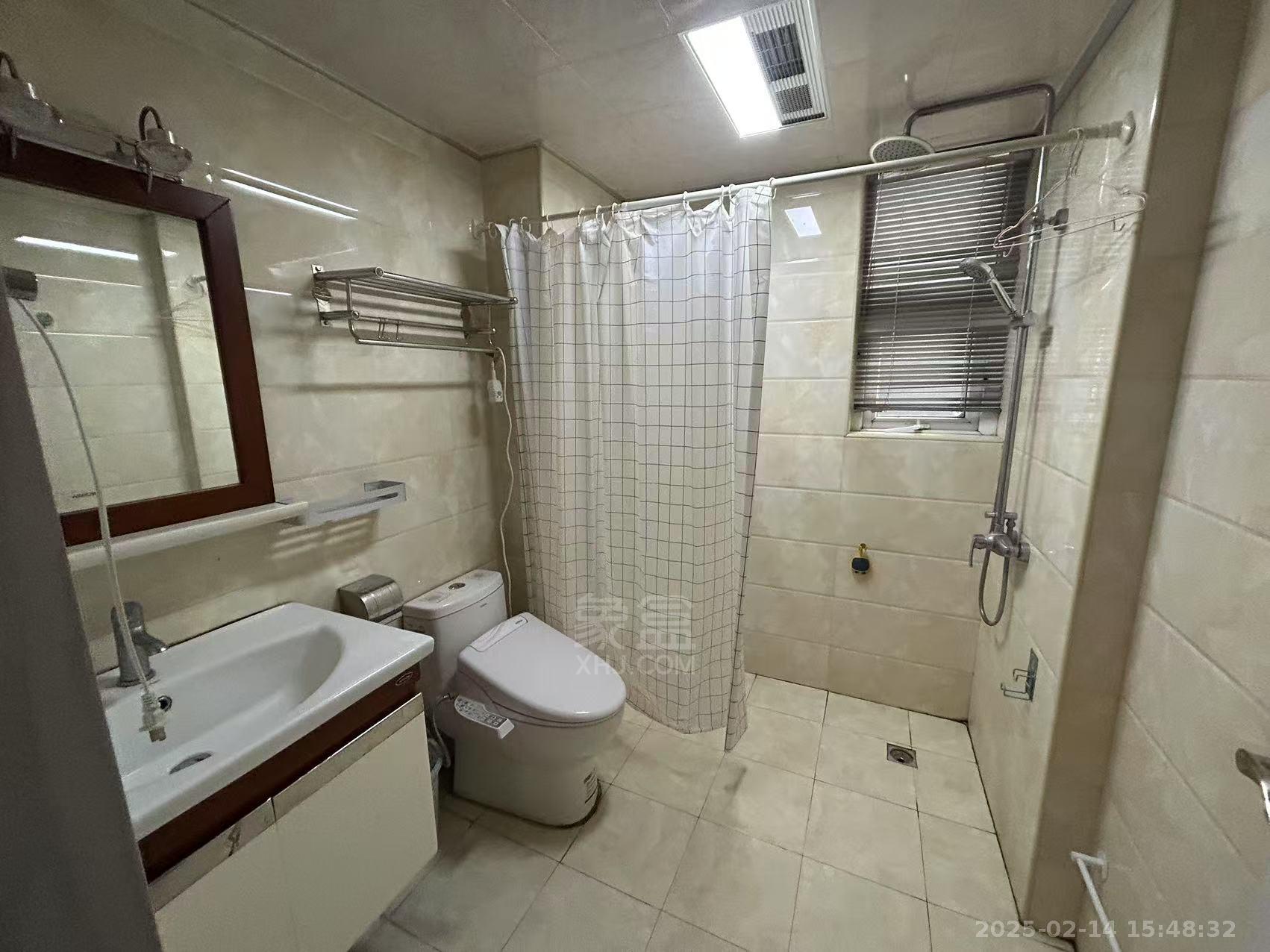 美的城二期  3室2厅2卫    2700.0元/月 美的城二期  3室2厅2卫    2700.0元/月室内图