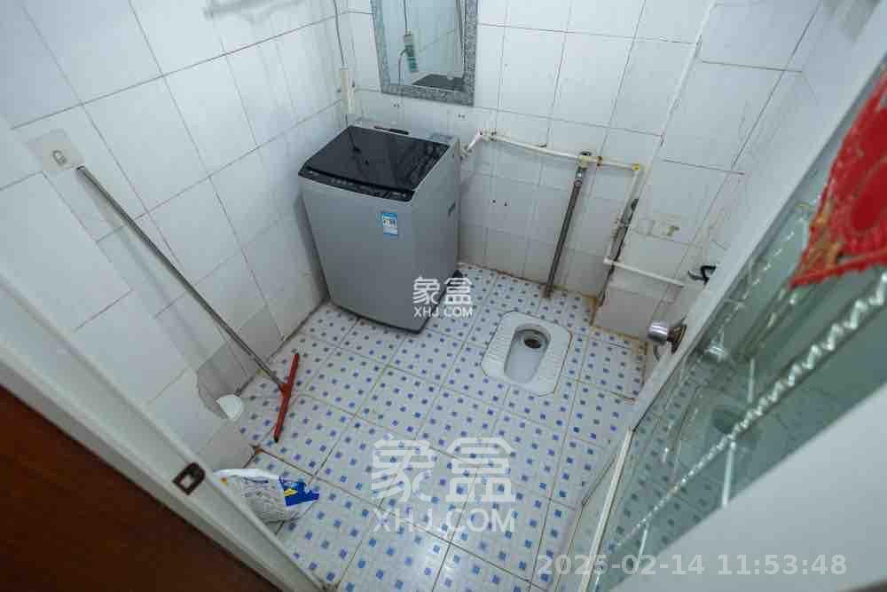 中南汽车世界  2室2厅1卫   1000.00元/月室内图