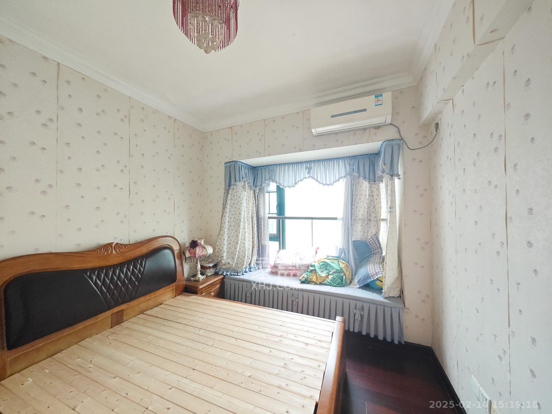 恒大城 3室2厅1卫 2200.0元/月 恒大城 3室2厅1卫 2200.0元/月室内图