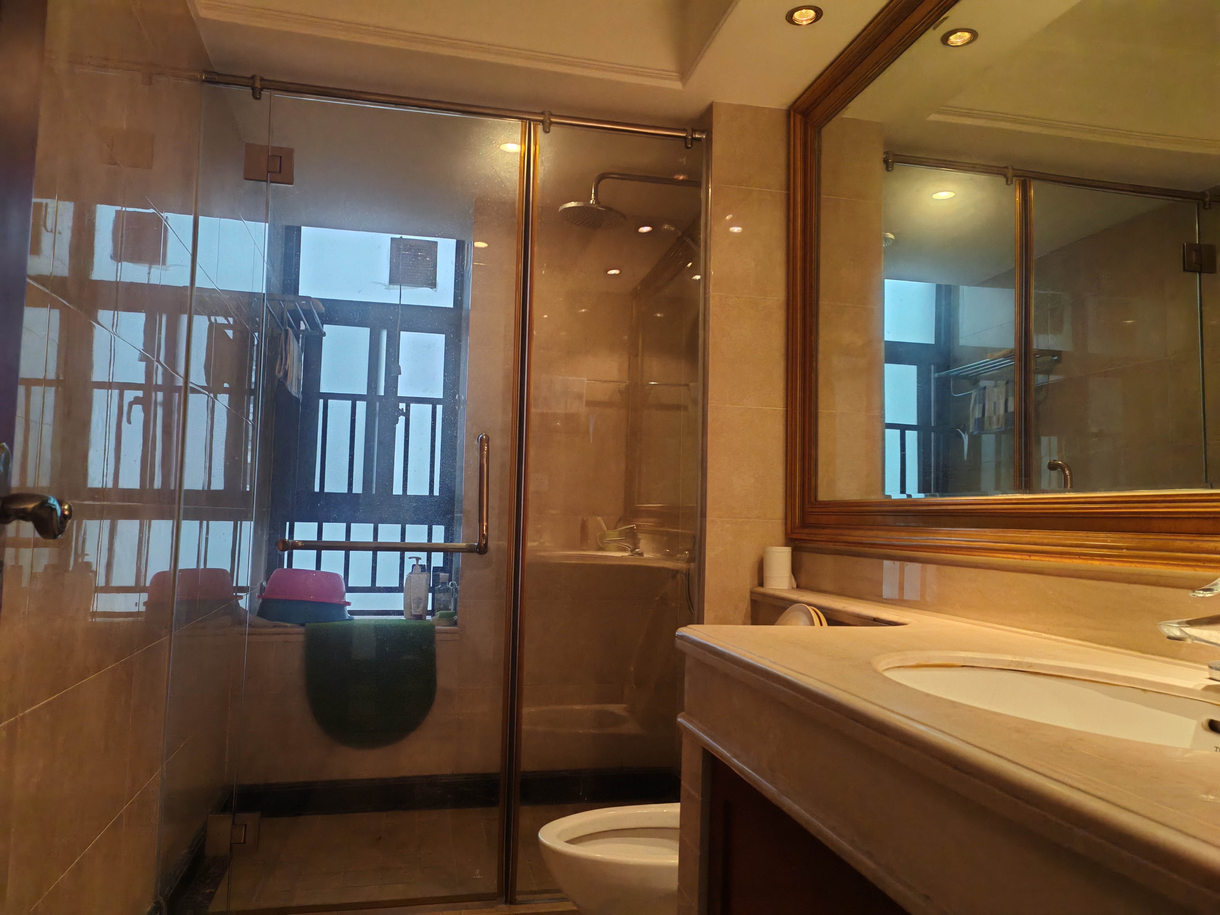 紫园B区 3室2厅2卫 340.0万 紫园B区 3室2厅2卫 340.0万客厅