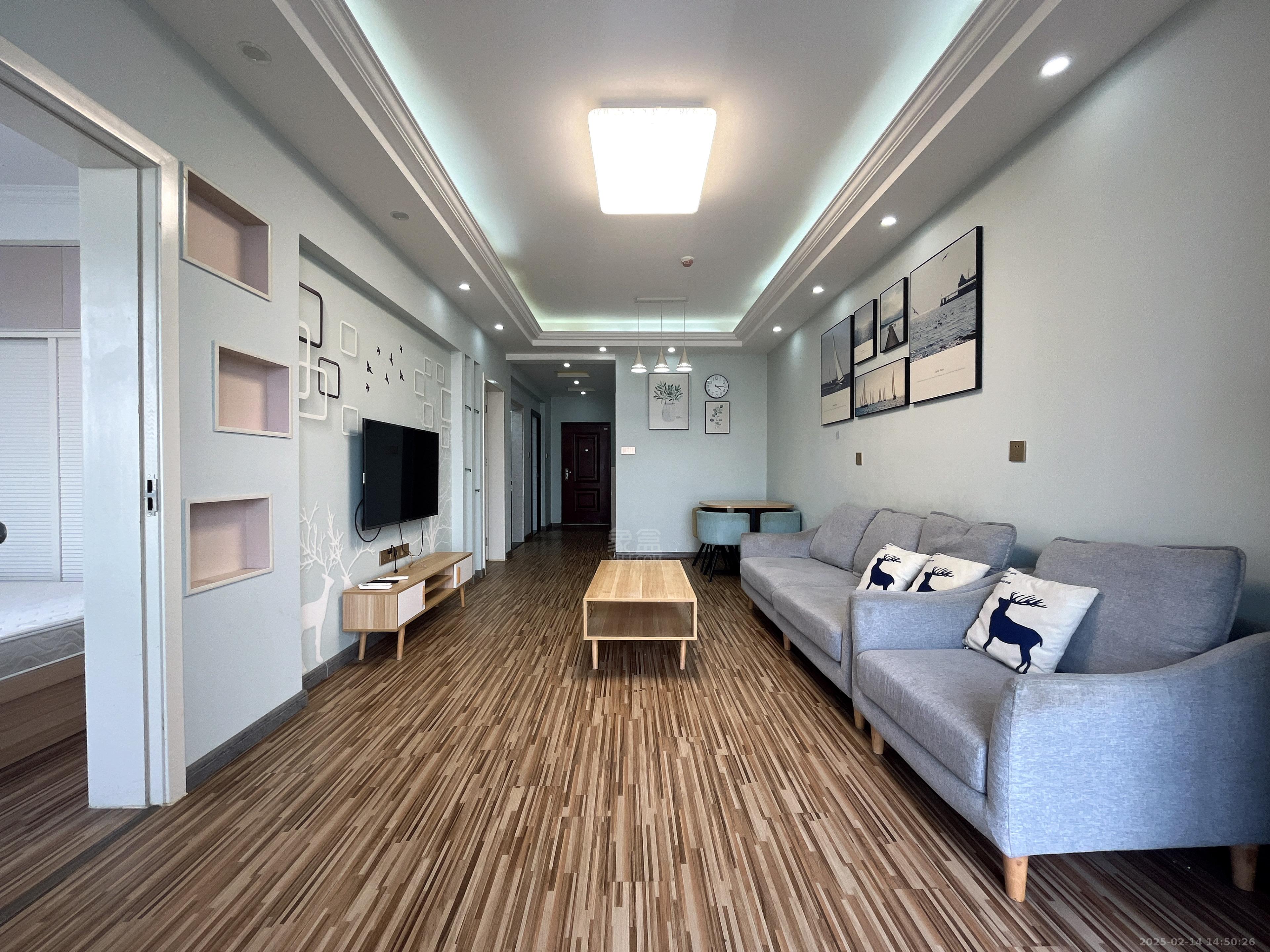 流金岁月-华晨国际 3室2厅1卫 2700.0元/月 流金岁月-华晨国际 3室2厅1卫 2700.0元/月室内图