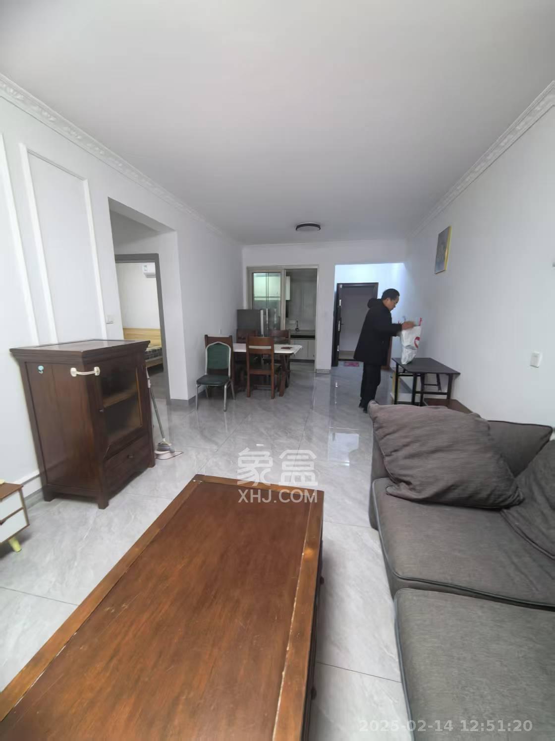 金南家园三期 2室1厅1卫 2100.0元/月 金南家园三期 2室1厅1卫 2100.0元/月室内图