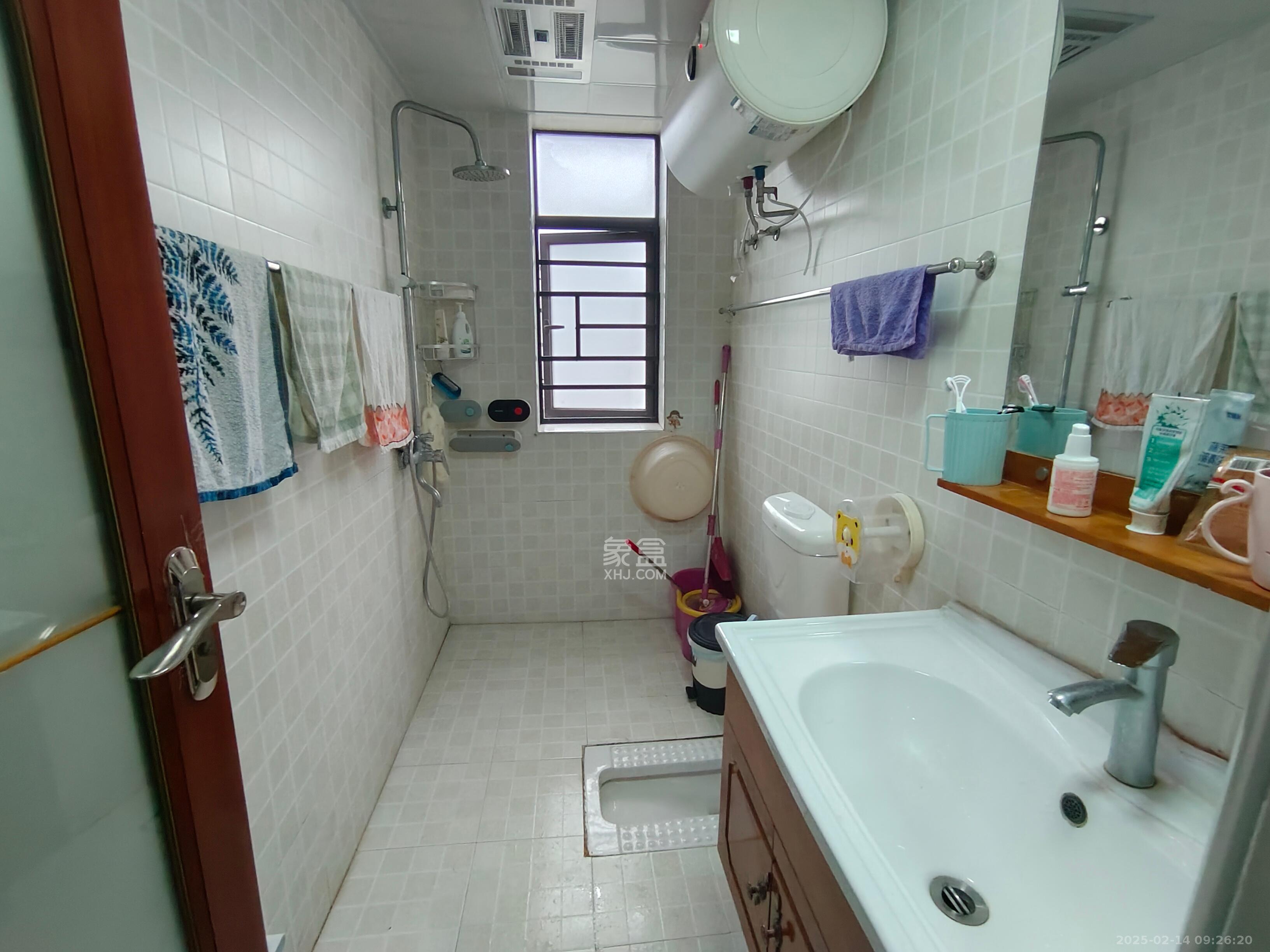 上峰苑(兰亭玥岛) 3室2厅1卫 2400.0元/月 上峰苑(兰亭玥岛) 3室2厅1卫 2400.0元/月室内图