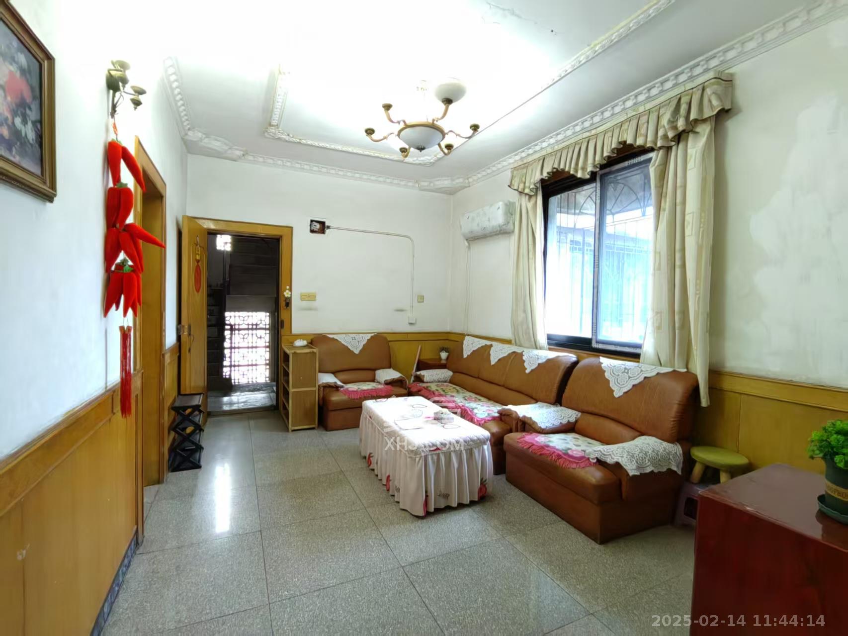 二化厂 2室2厅1卫 850.0元/月 二化厂 2室2厅1卫 850.0元/月室内图