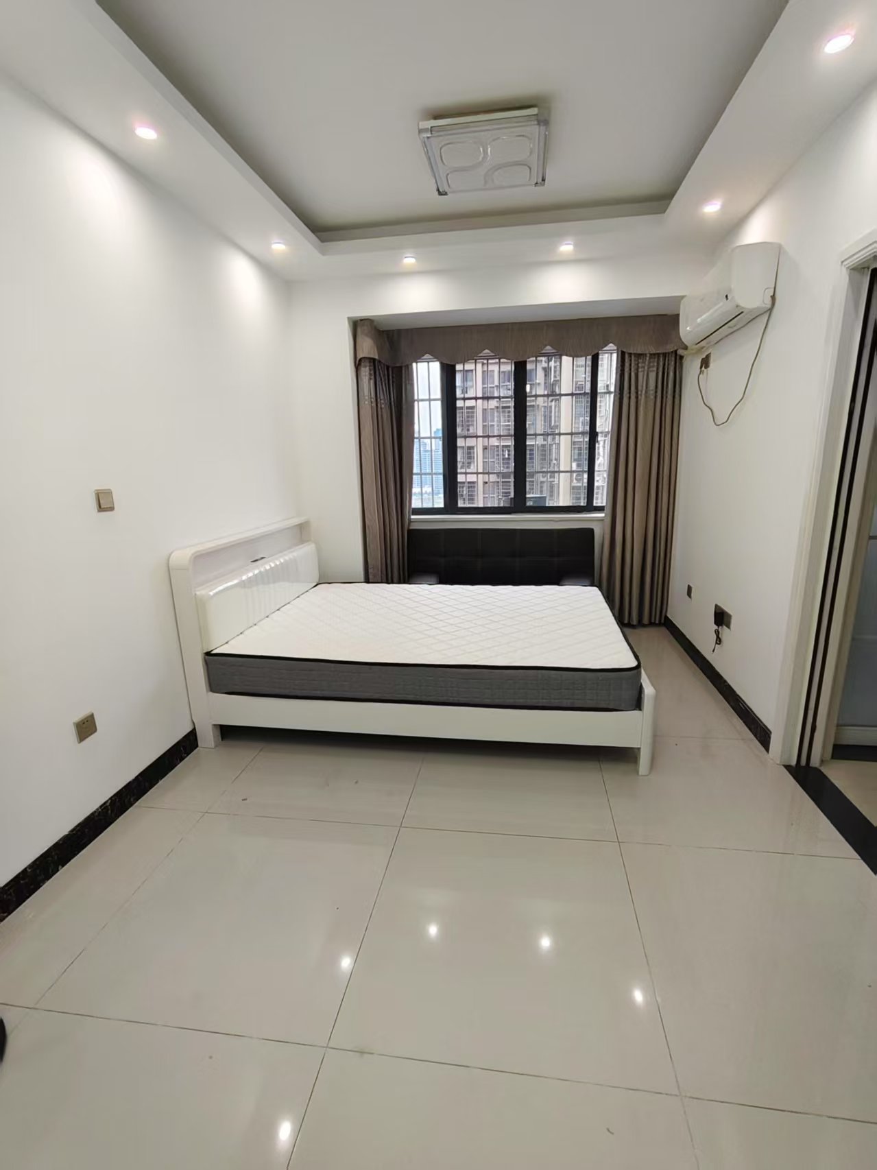 滨江花园 1室1厅1卫 18.8万 滨江花园 1室1厅1卫 18.8万室内图