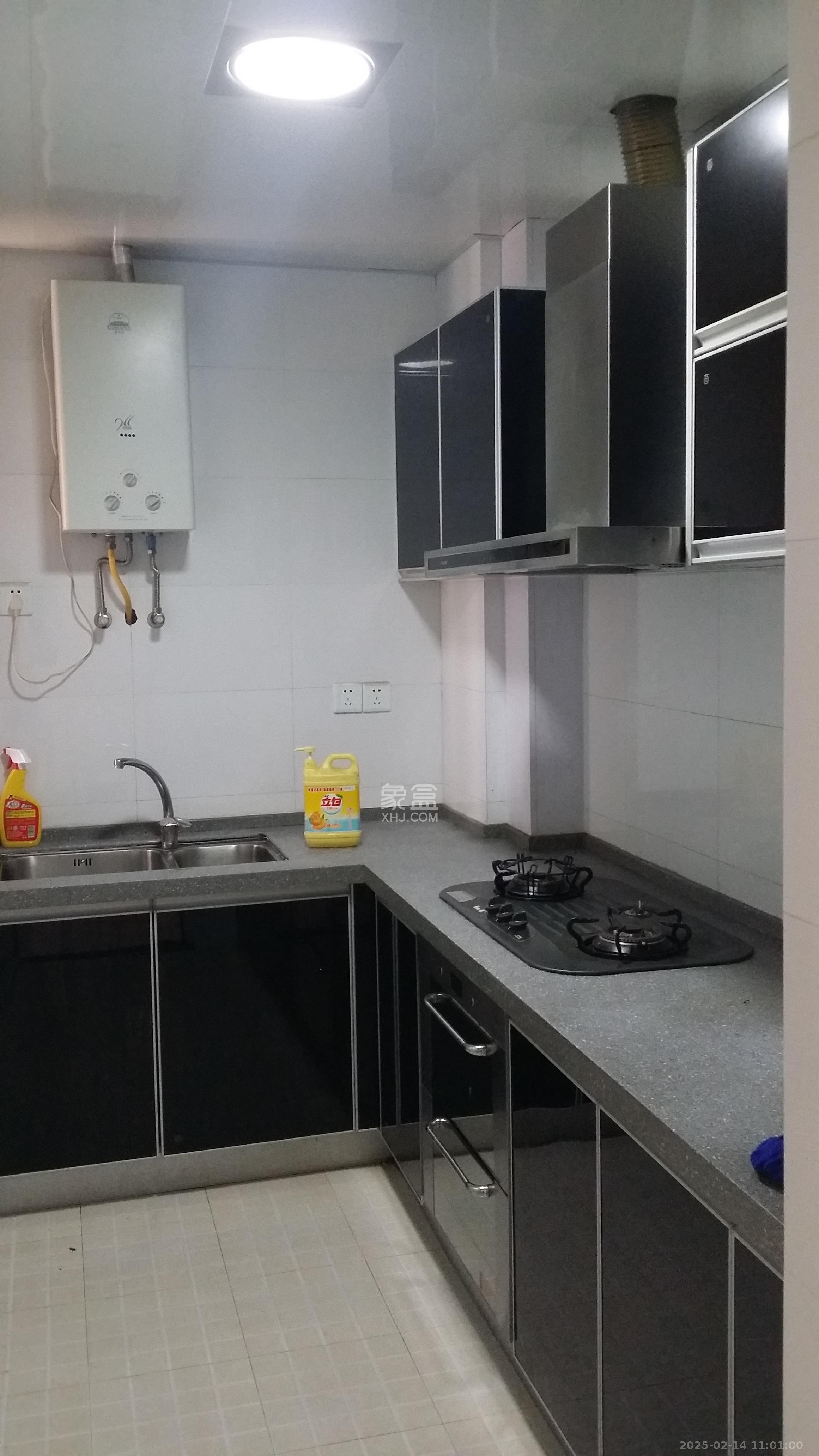 东玺门  2室2厅1卫    2500.0元/月 东玺门  2室2厅1卫    2500.0元/月室内图