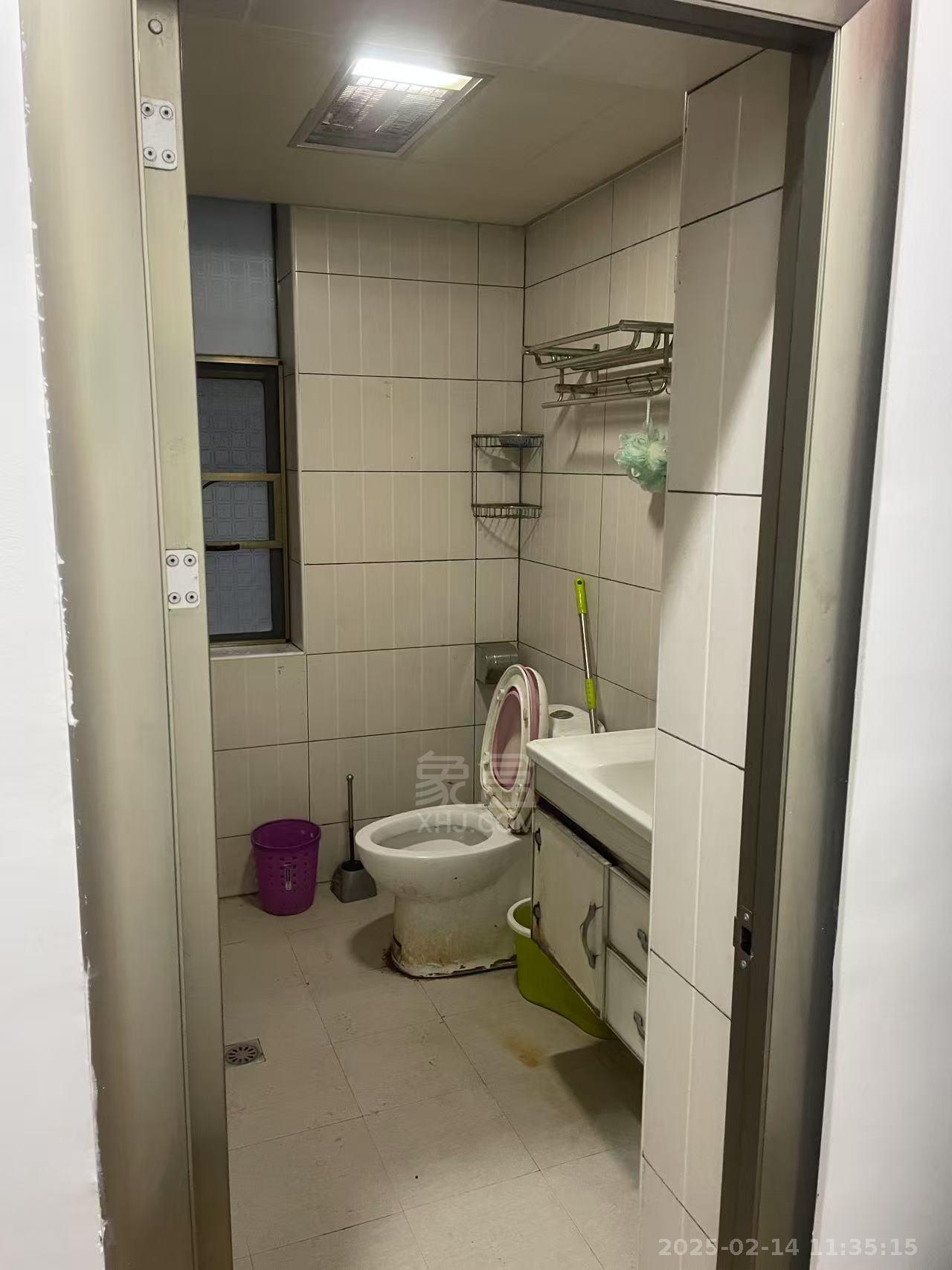 钻石花园 2室2厅1卫 900.0元/月 钻石花园 2室2厅1卫 900.0元/月室内图