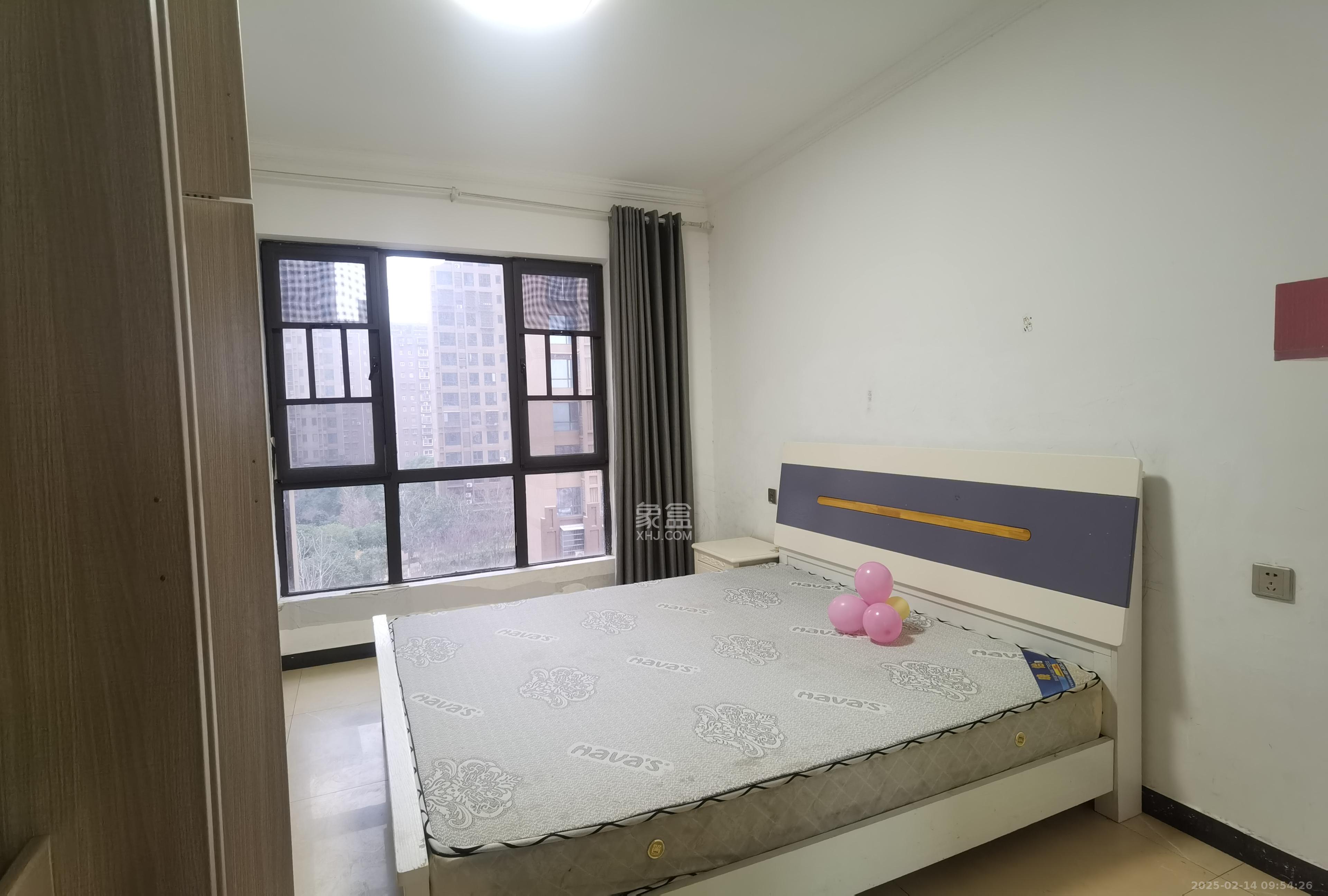 东宜兰园  3室2厅2卫   2400.00元/月室内图