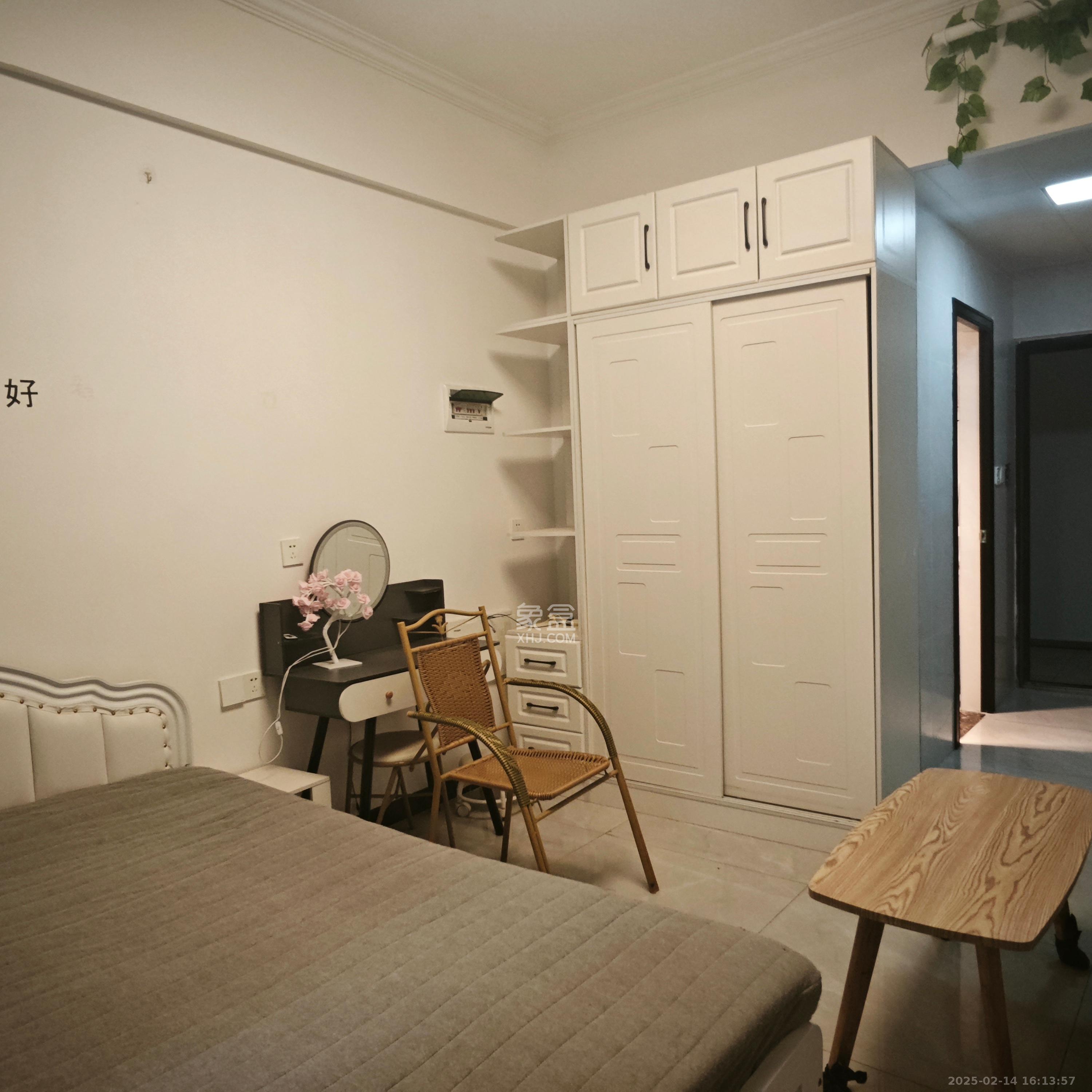 万润时光里  1室1厅1卫   1500.00元/月室内图