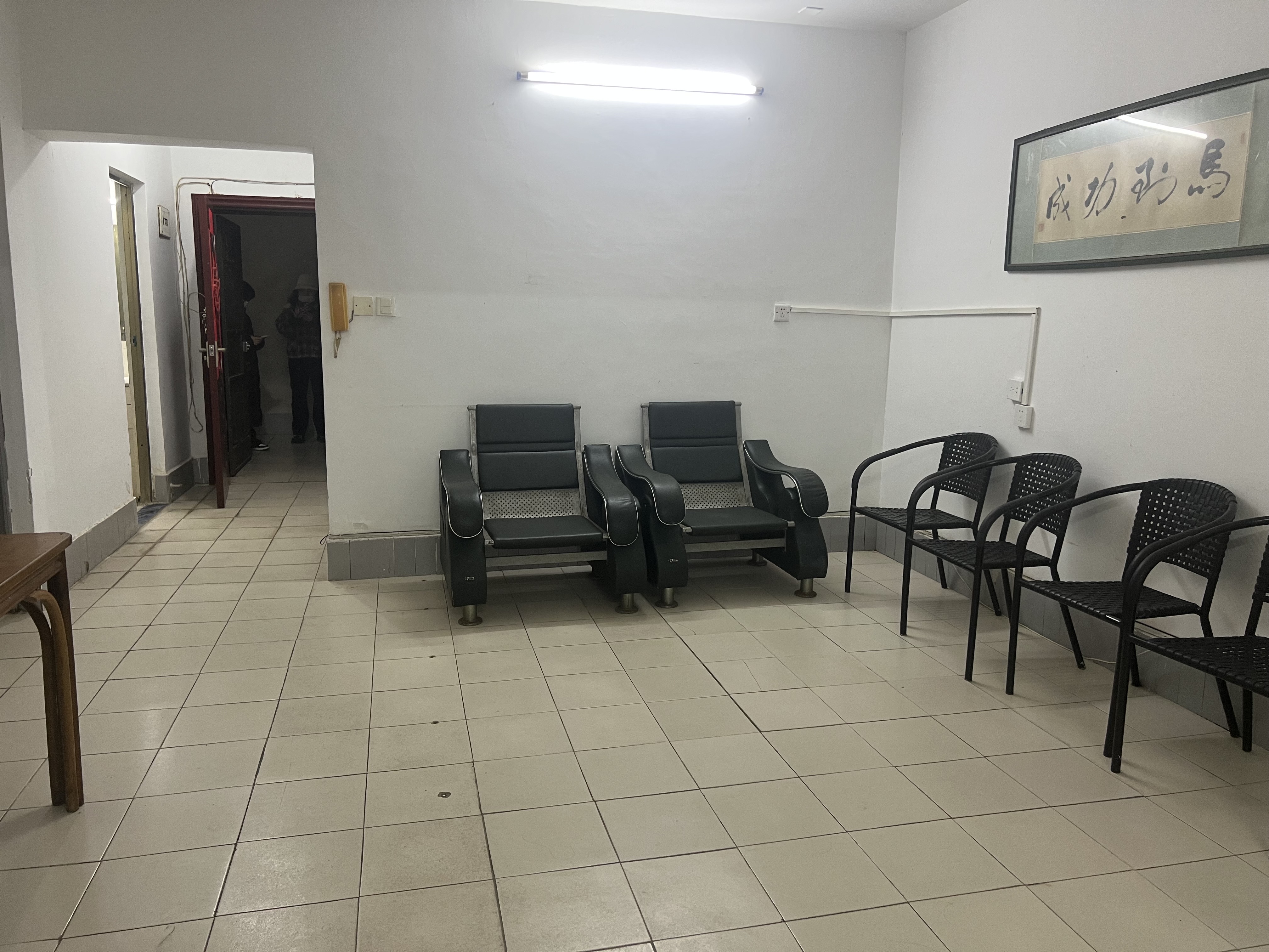 新达公寓  3室2厅2卫    2600.0元/月 新达公寓  3室2厅2卫    2600.0元/月室内图