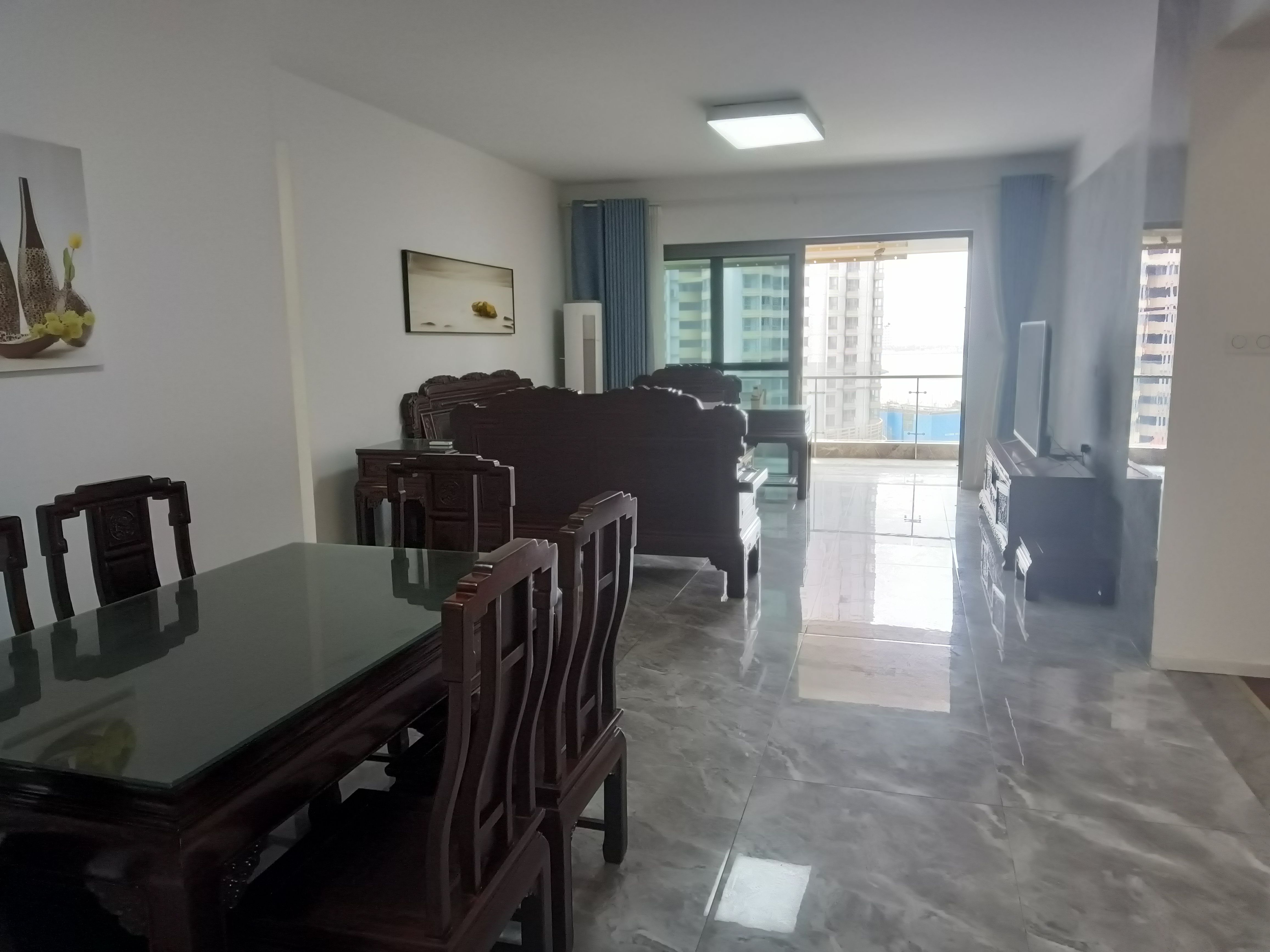 东方天澜汇 4室2厅2卫 9000.0元/月 东方天澜汇 4室2厅2卫 9000.0元/月室内图