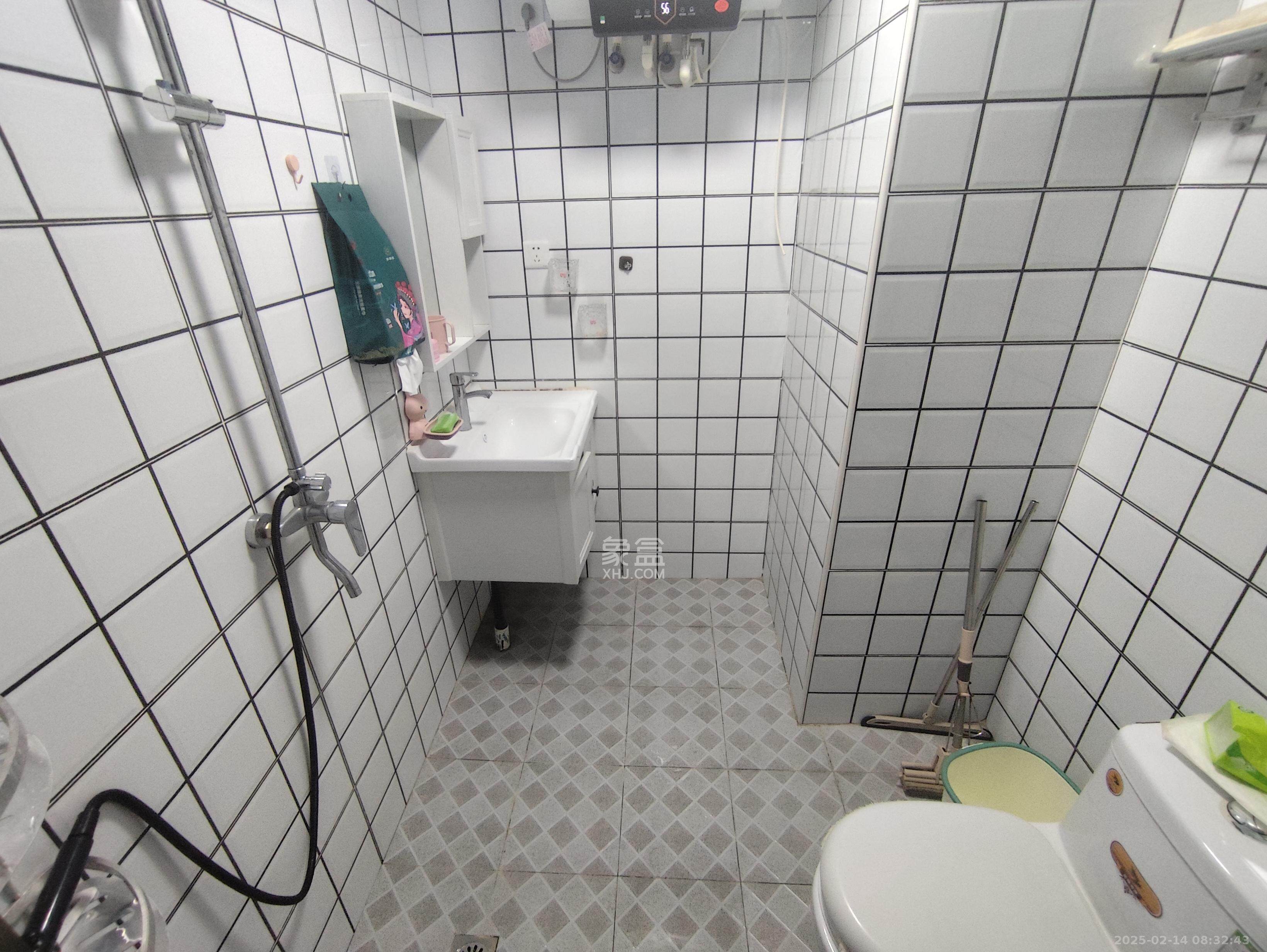 绿地之窗   54.9㎡     1400.00元/月室内图
