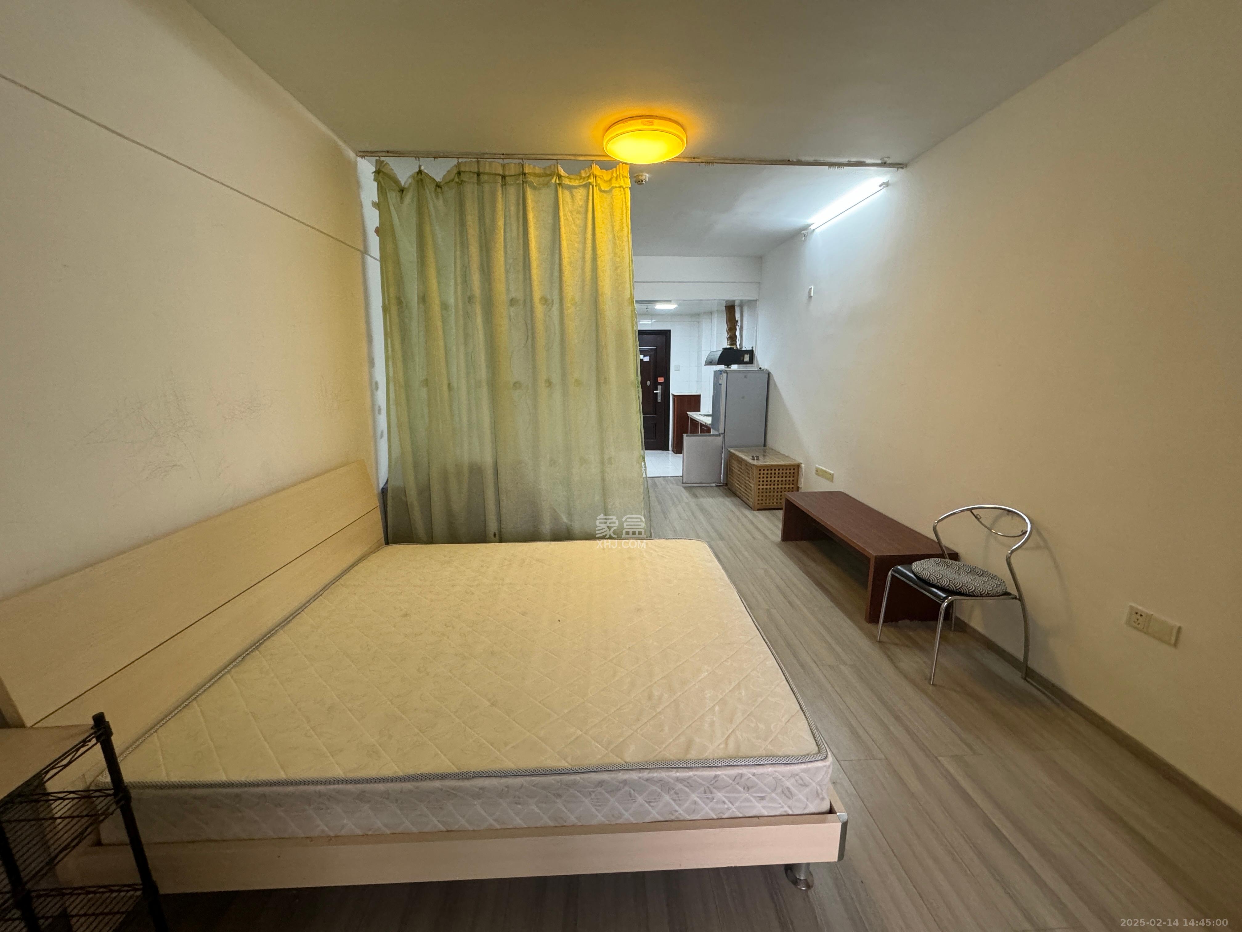 七彩丽都  1室1厅1卫   1800.00元/月室内图