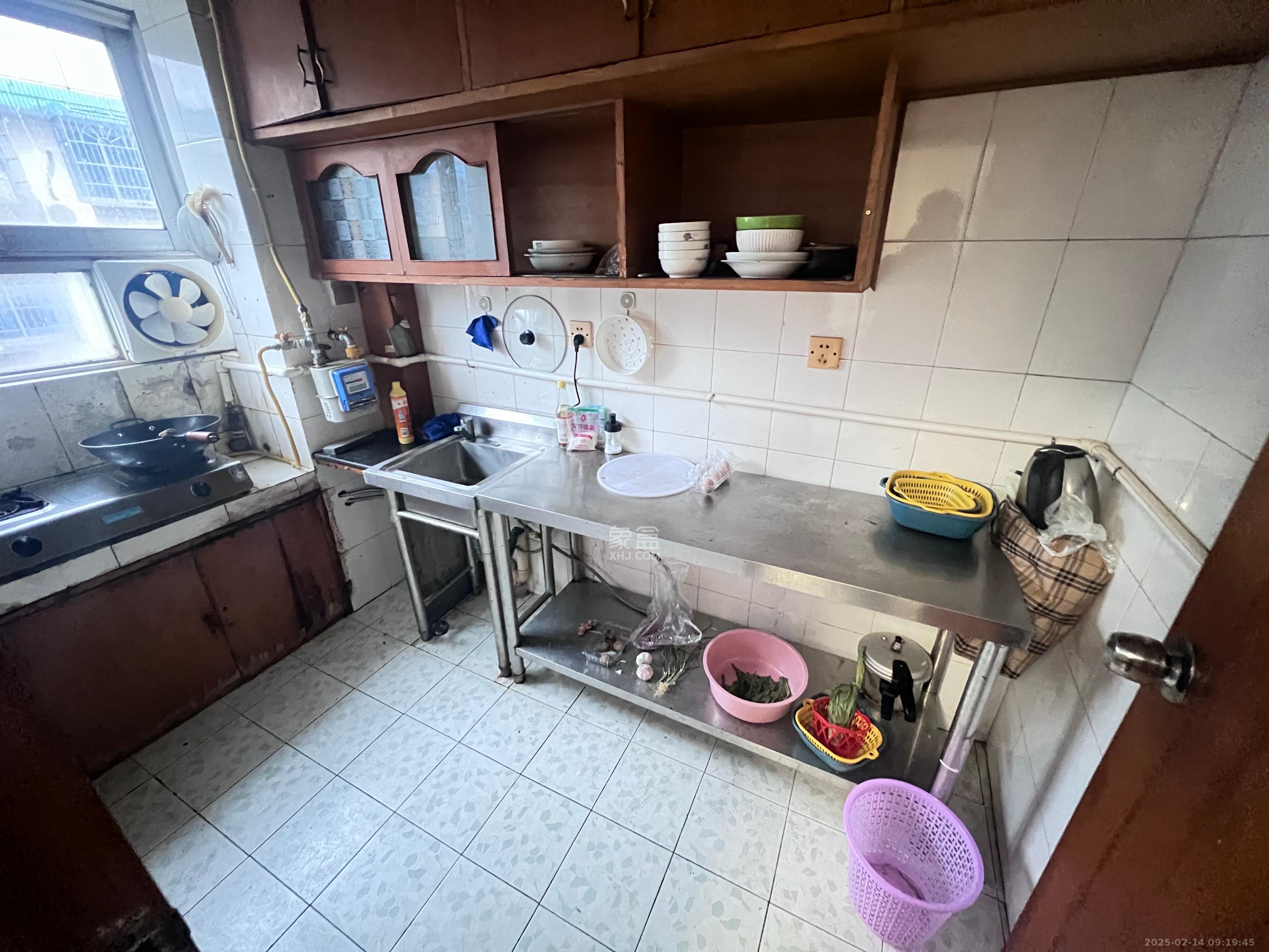 百纺大院宿舍 2室1厅1卫 950.0元/月 百纺大院宿舍 2室1厅1卫 950.0元/月室内图