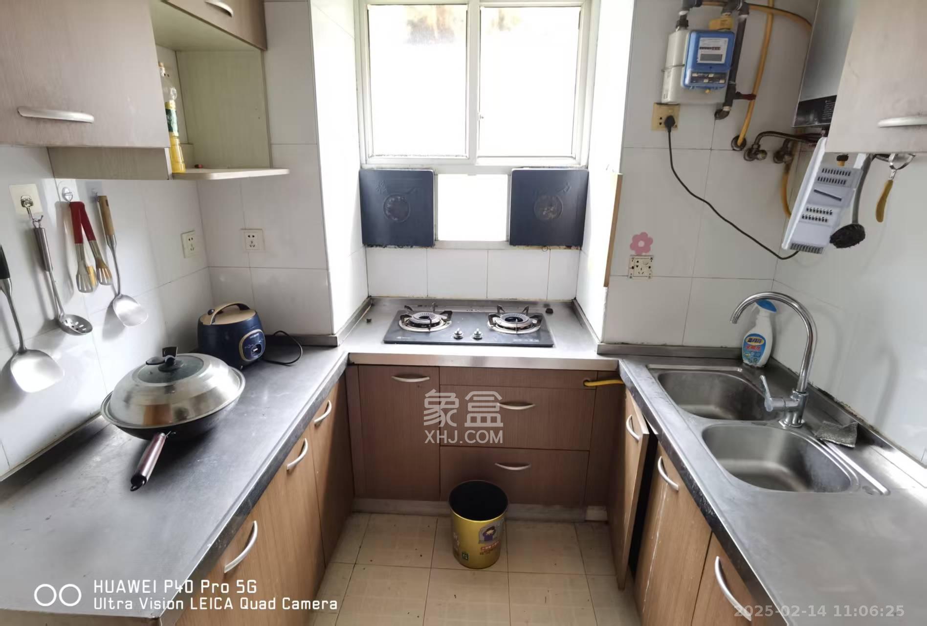 向东南社区 3室2厅1卫 1800.0元/月 向东南社区 3室2厅1卫 1800.0元/月室内图