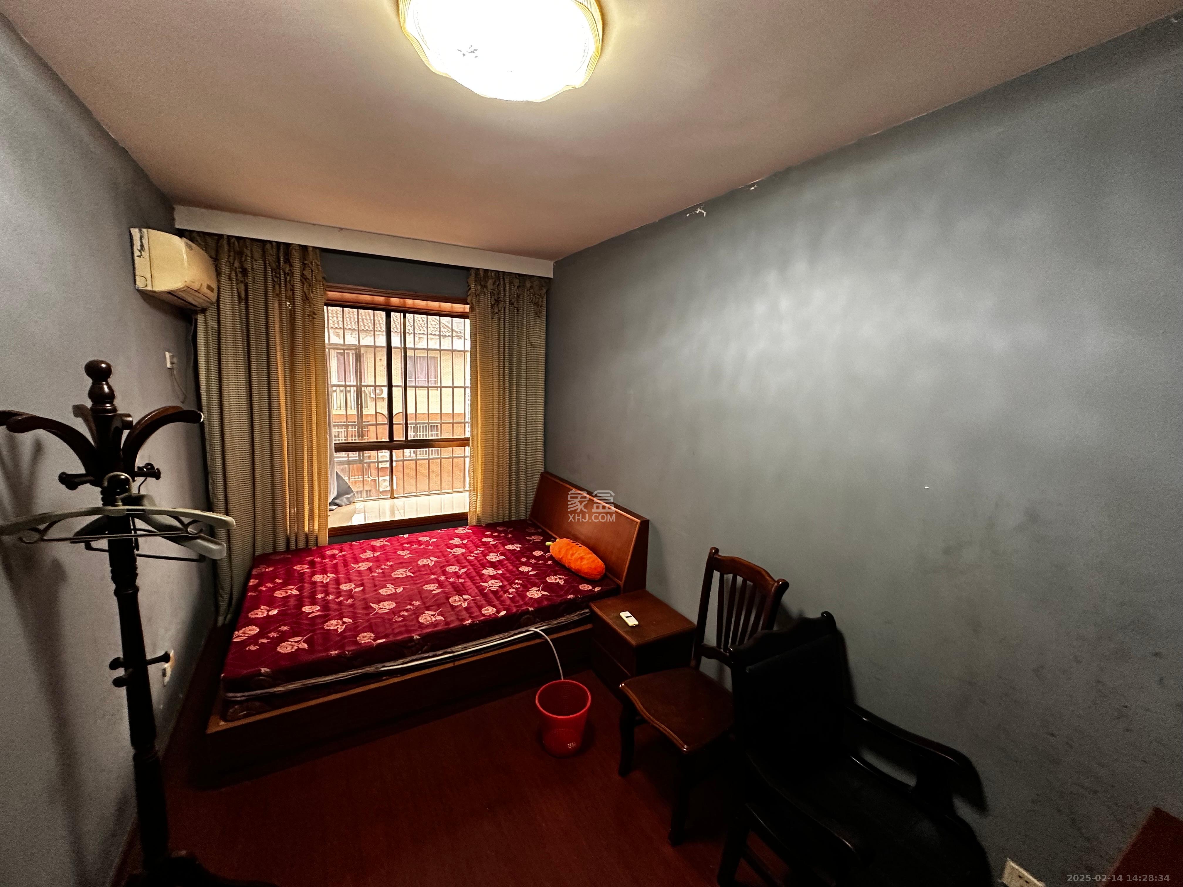 莲湖汽配城 1室2厅1卫 3200.0元/月 莲湖汽配城 1室2厅1卫 3200.0元/月室内图