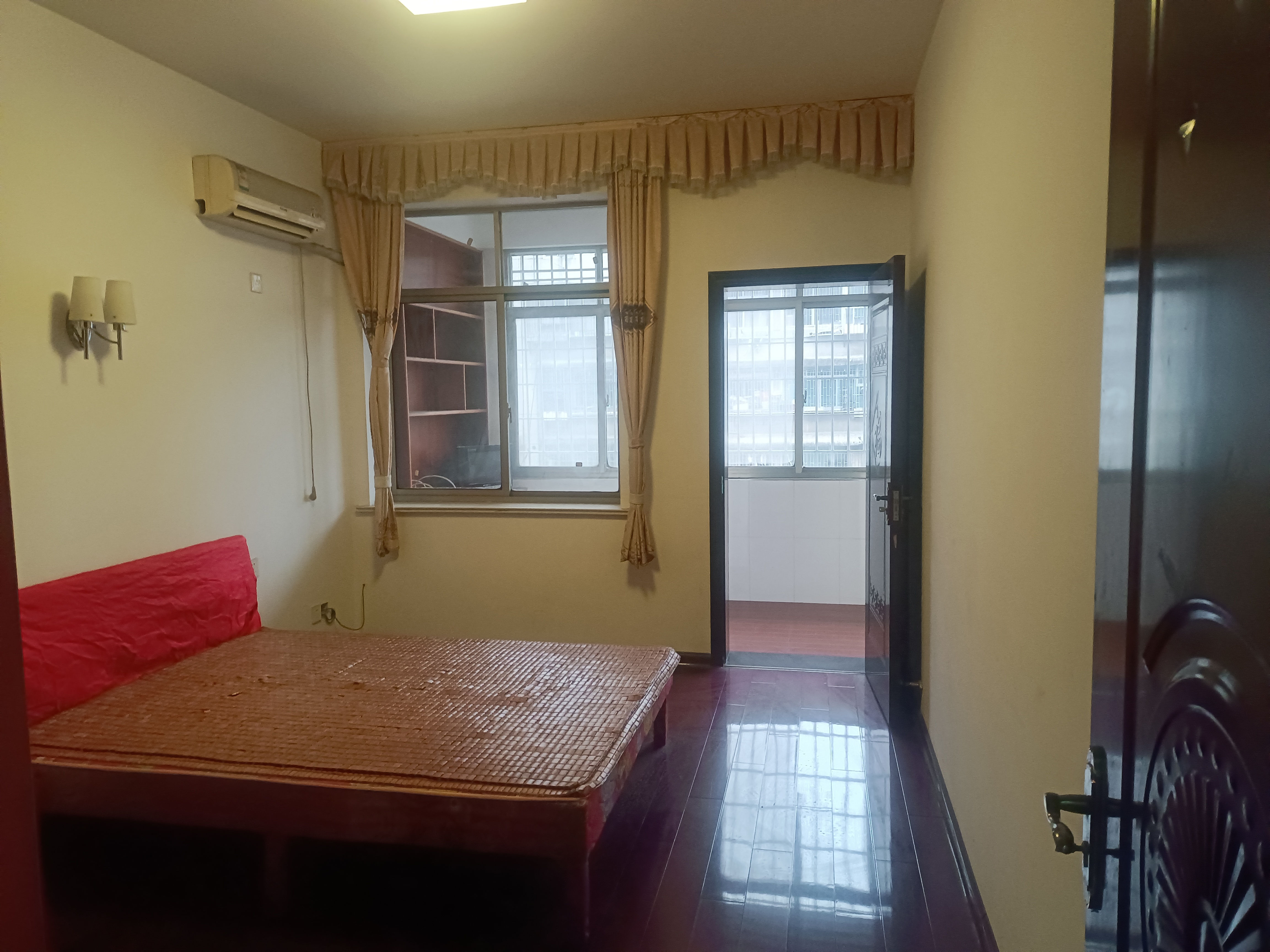 月子冲小区 4室2厅1卫 850.0元/月 月子冲小区 4室2厅1卫 850.0元/月室内图