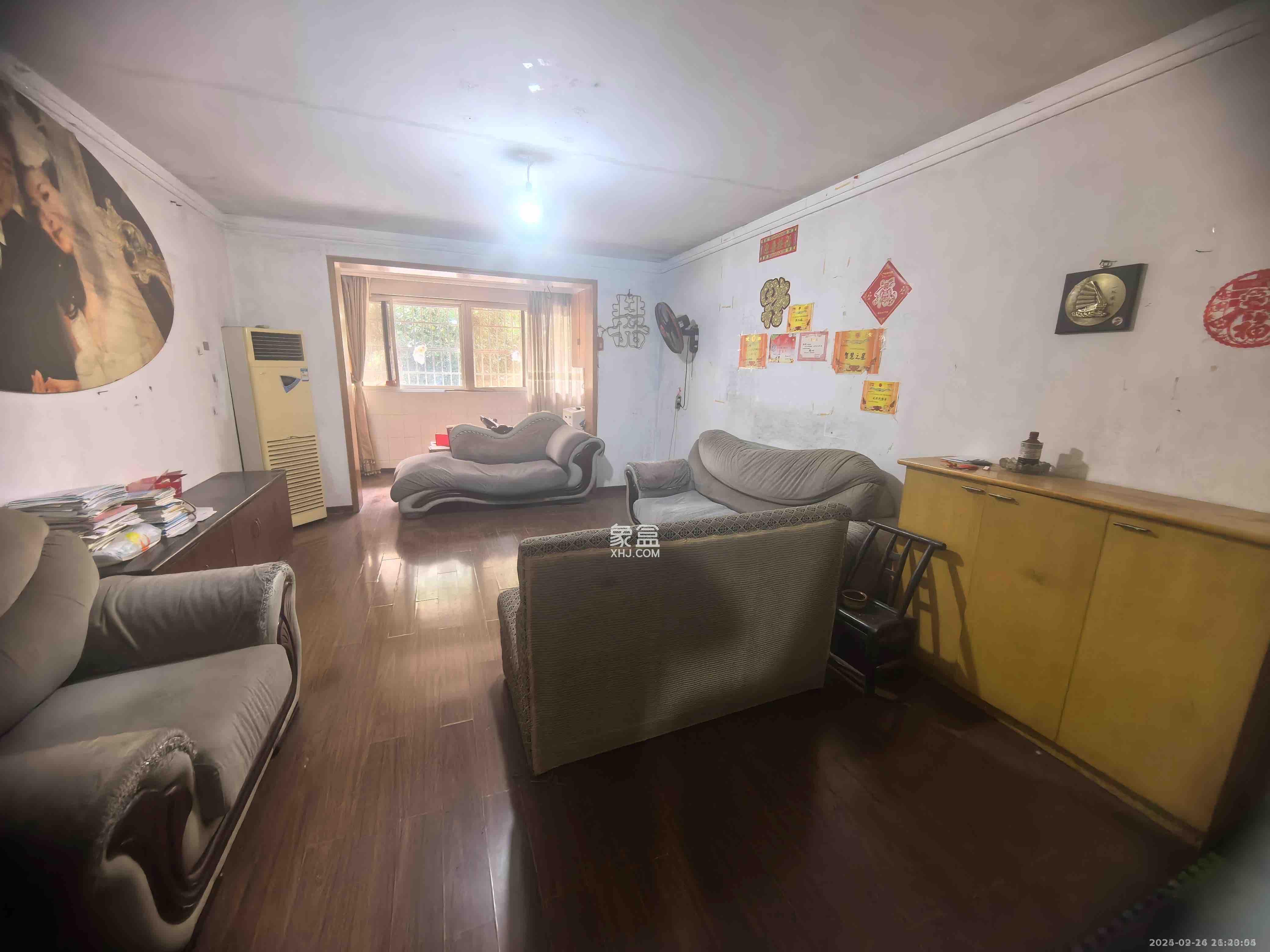 老灯泡厂宿舍(啤酒厂宿舍) 3室2厅1卫 2000.0元/月 老灯泡厂宿舍(啤酒厂宿舍) 3室2厅1卫 2000.0元/月室内图