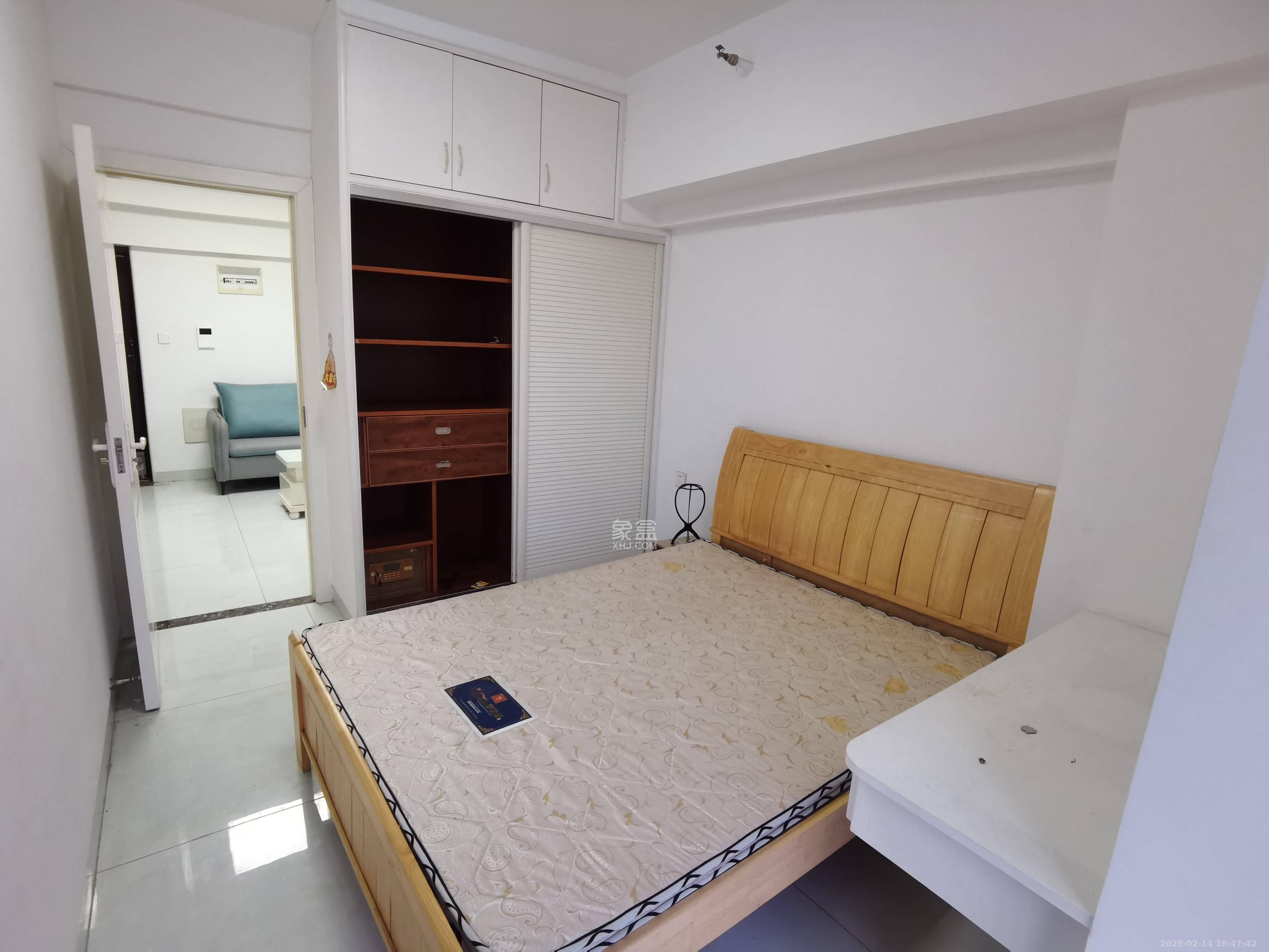 中交里城  2室1廳1衛(wèi)   2100.00元/月室內(nèi)圖