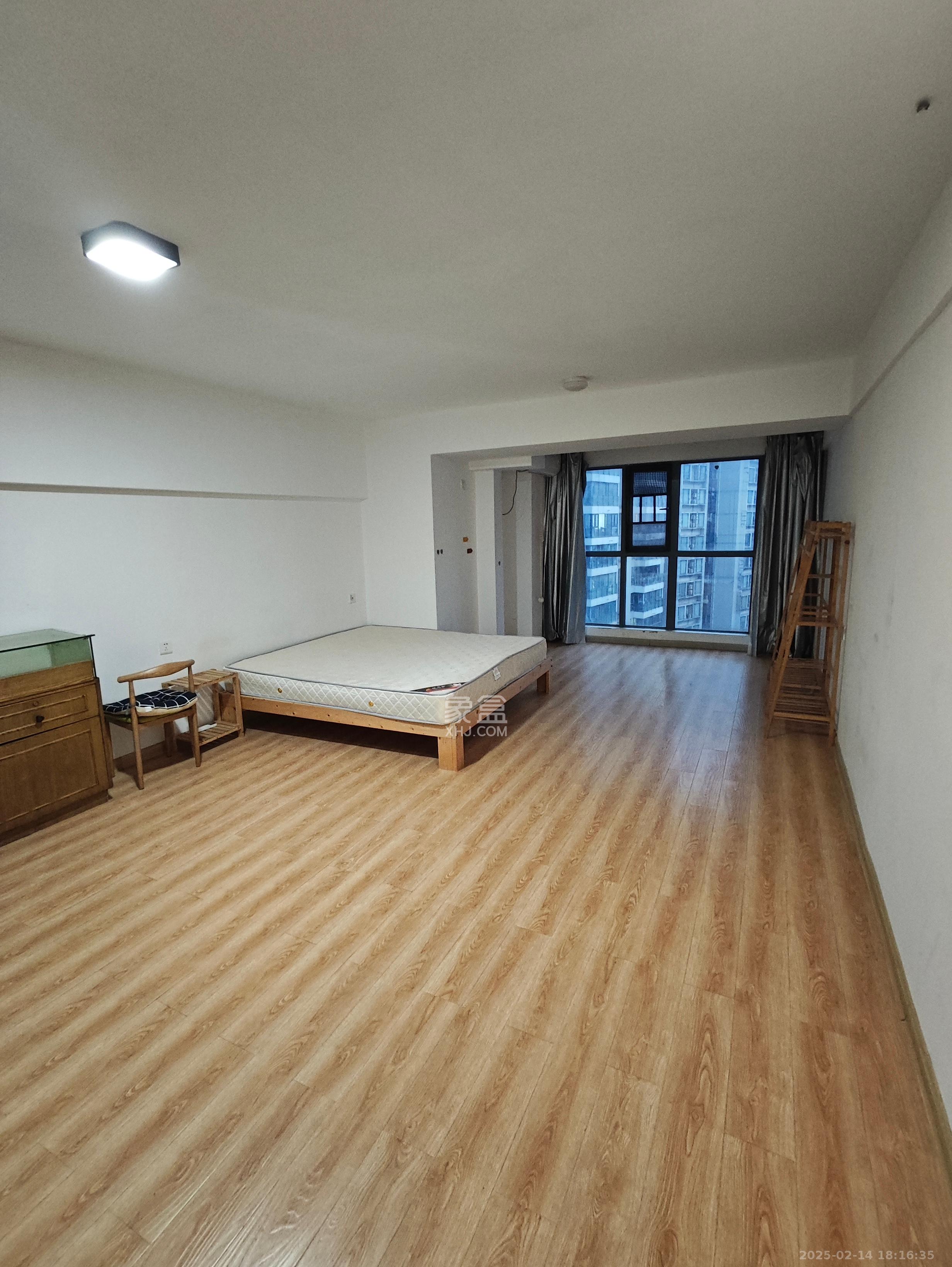 华菱蓝调国际(华菱.香墅美地) 2室1厅1卫 2100.0元/月 华菱蓝调国际(华菱.香墅美地) 2室1厅1卫 2100.0元/月室内图