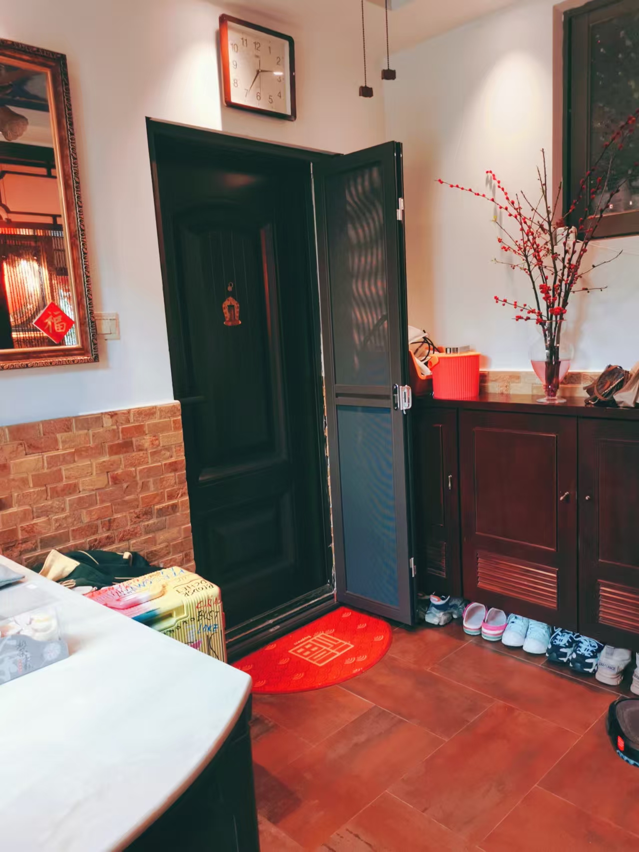 观海台1号  2室2厅1卫    266.0万 观海台1号  2室2厅1卫    266.0万客厅