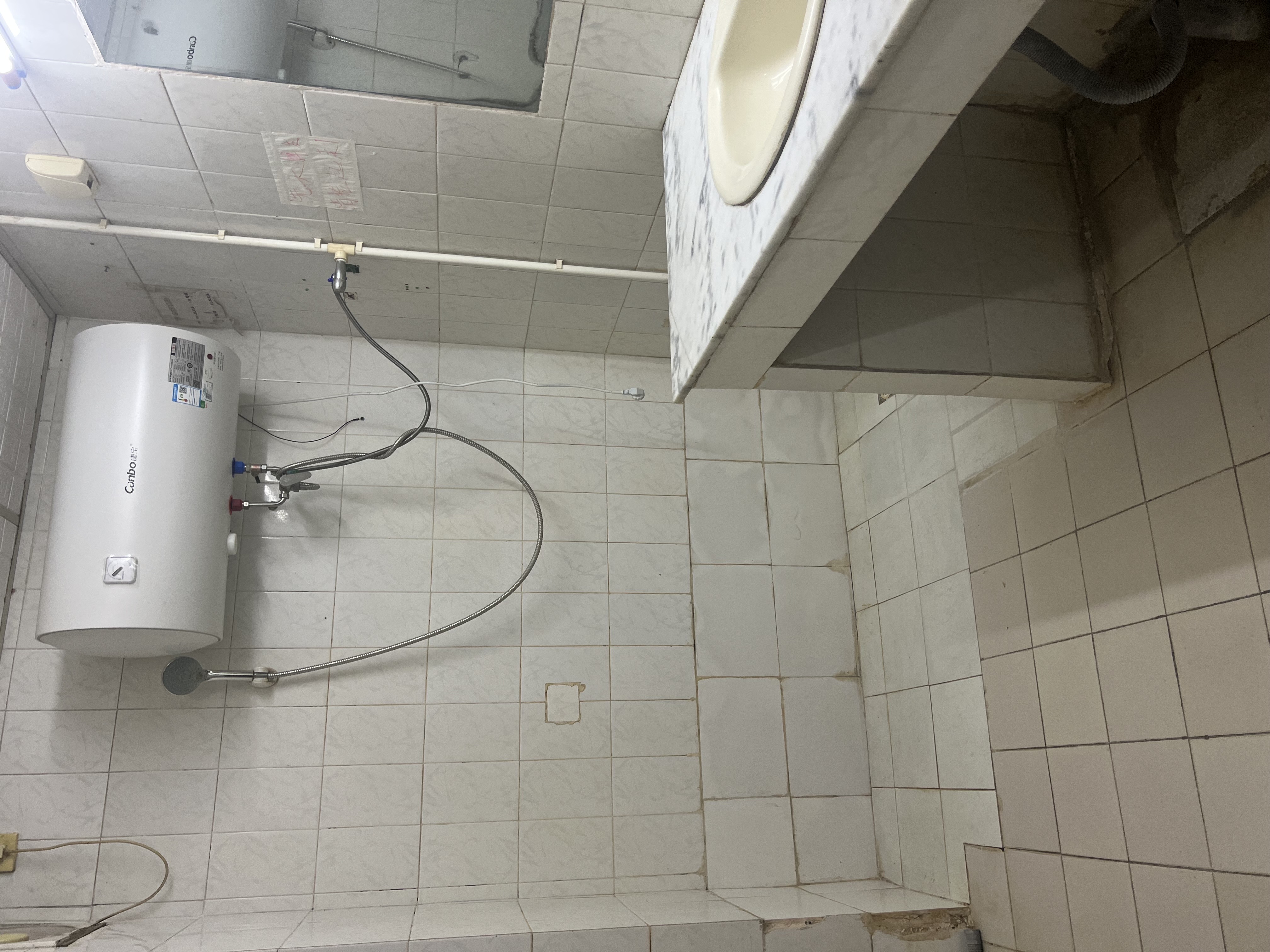 新达公寓  3室2厅2卫    2600.0元/月 新达公寓  3室2厅2卫    2600.0元/月室内图