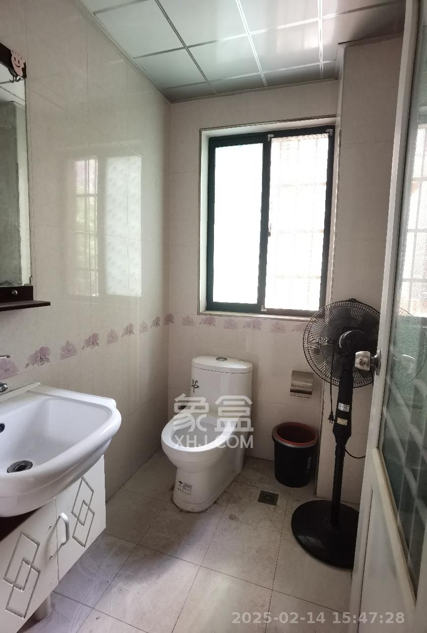 百合湖滨花园  2室2厅1卫    1400.0元/月室内图