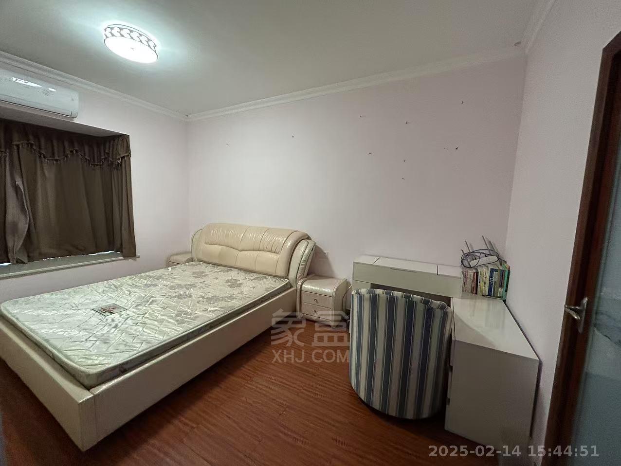 蓝筹公寓二期2-3栋 3室2厅2卫 1600.0元/月 蓝筹公寓二期2-3栋 3室2厅2卫 1600.0元/月室内图