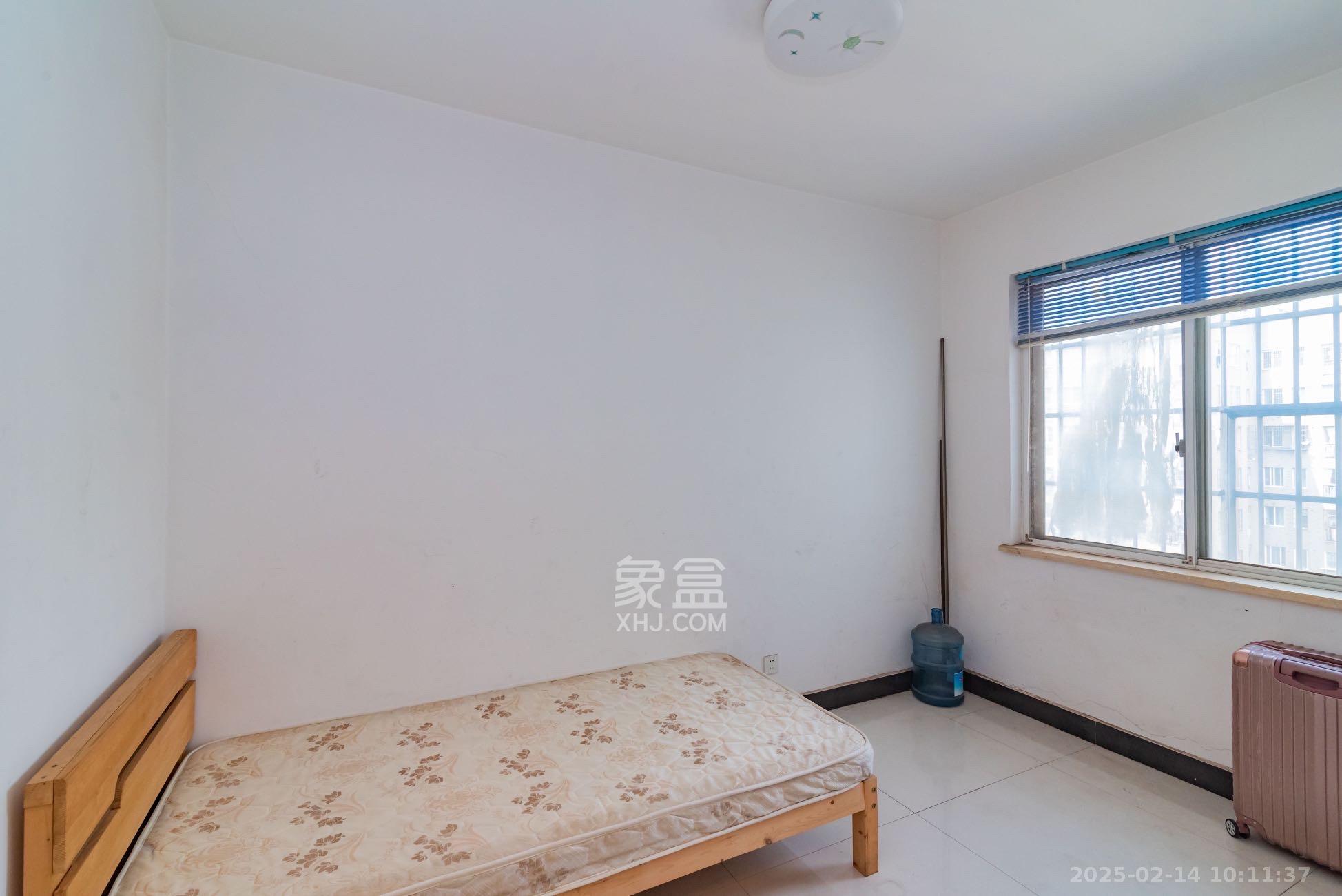 紫晶城  3室2厅2卫   1800.00元/月室内图