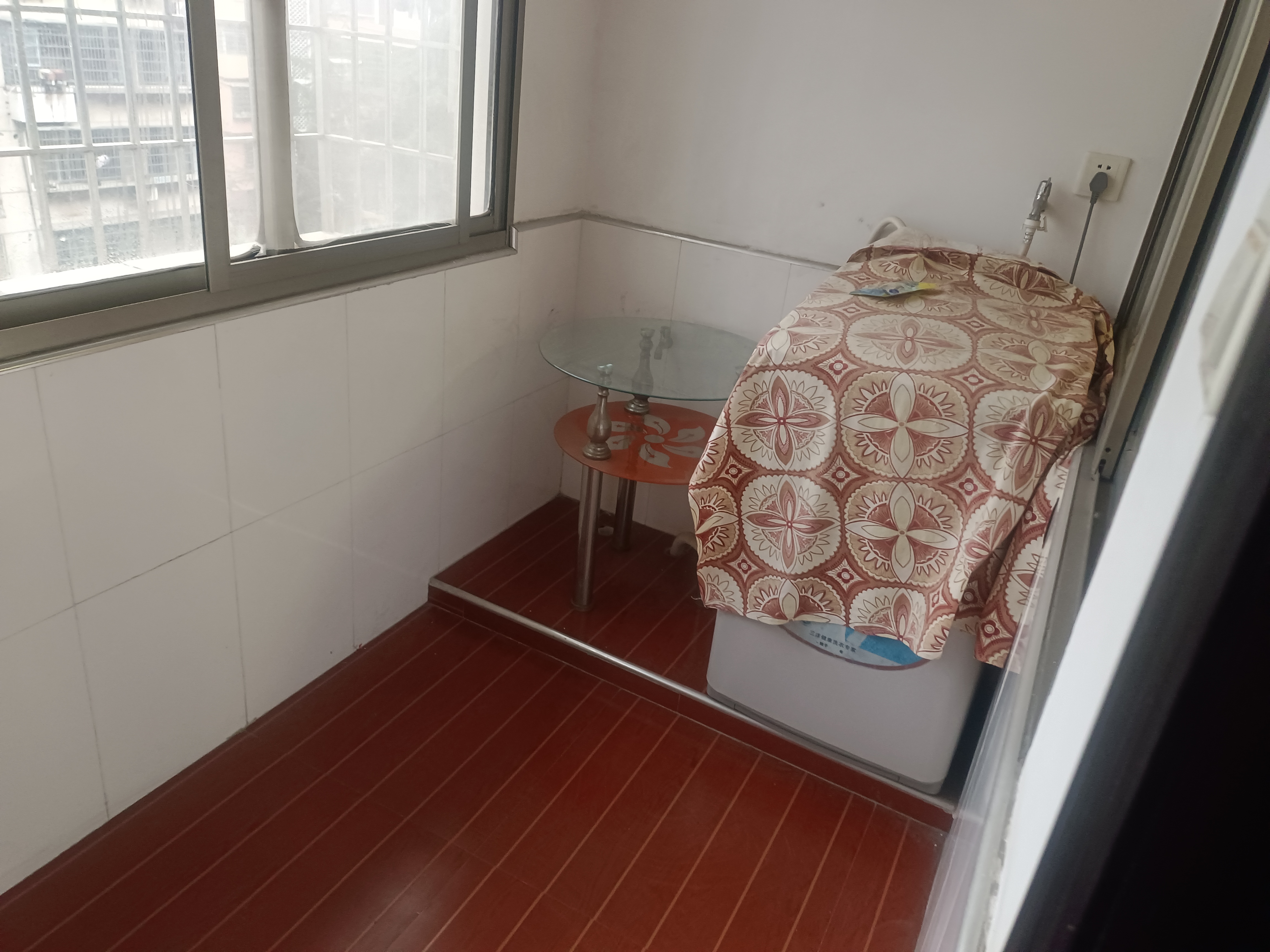 月子冲小区 4室2厅1卫 850.0元/月 月子冲小区 4室2厅1卫 850.0元/月室内图