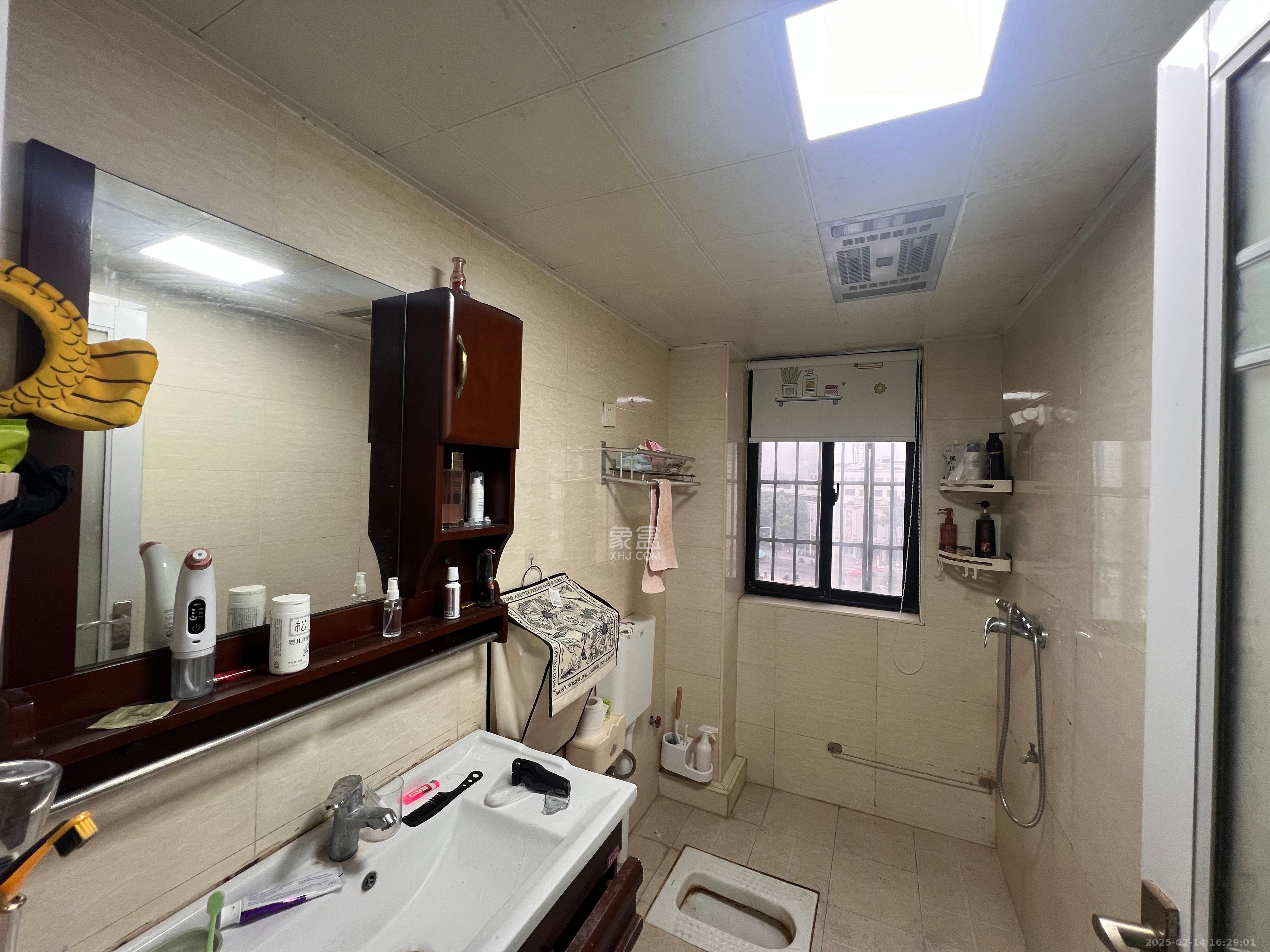 华雅花园  2室2厅1卫   1500.00元/月室内图