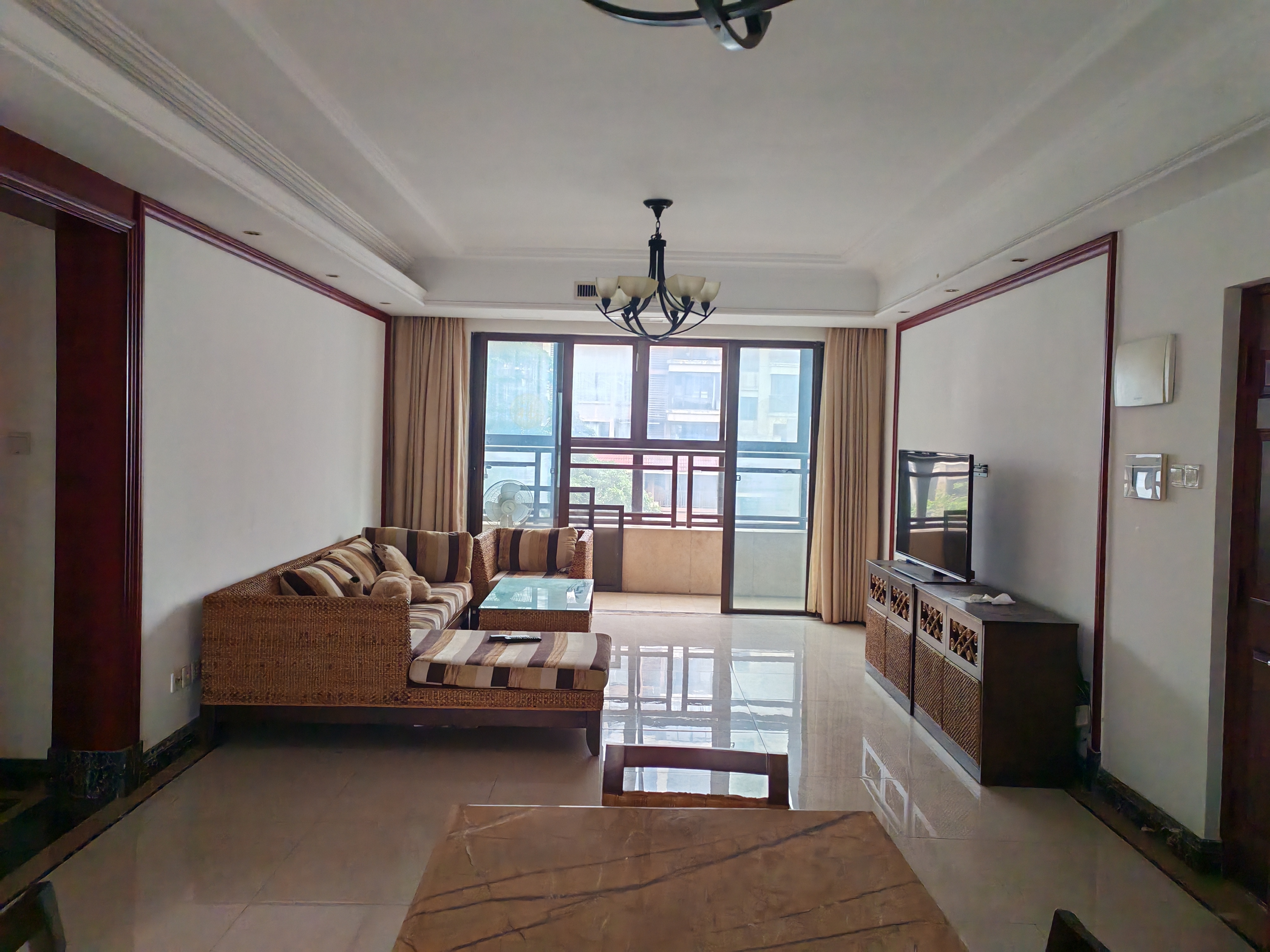 紫园B区  3室2厅1卫    262.0万 紫园B区  3室2厅1卫    262.0万