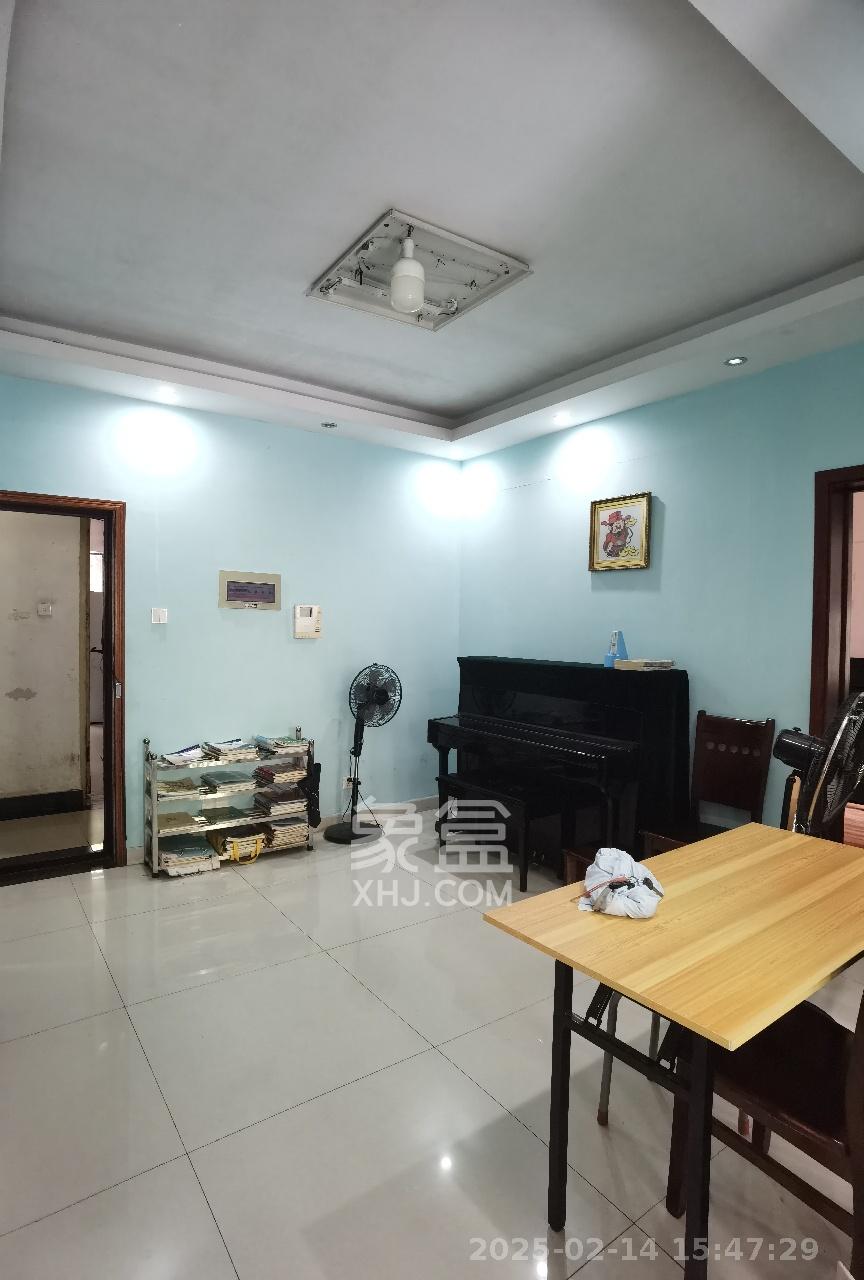 百合湖滨花园 2室2厅1卫 1400.0元/月 百合湖滨花园 2室2厅1卫 1400.0元/月室内图