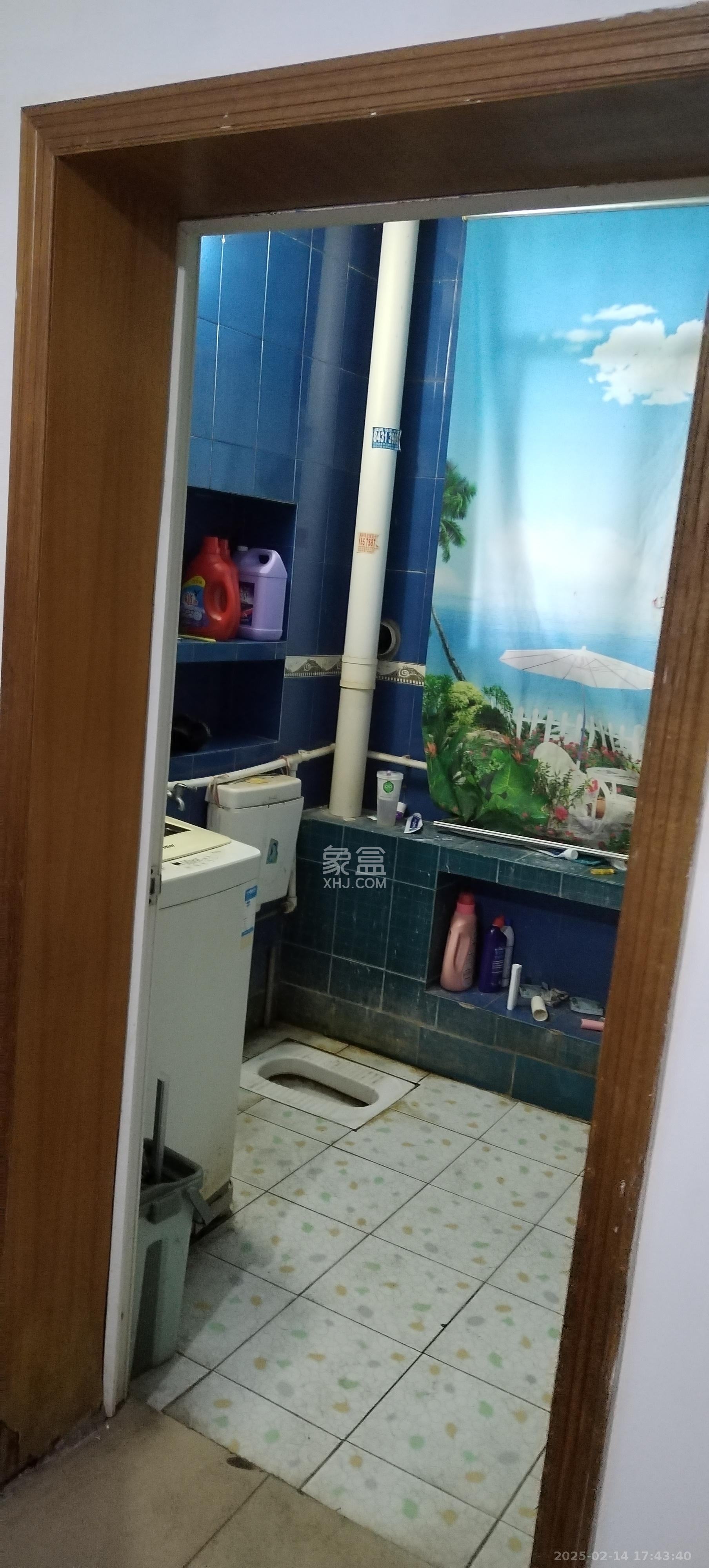 洞井商贸城 5室2厅2卫 2800.0元/月 洞井商贸城 5室2厅2卫 2800.0元/月室内图