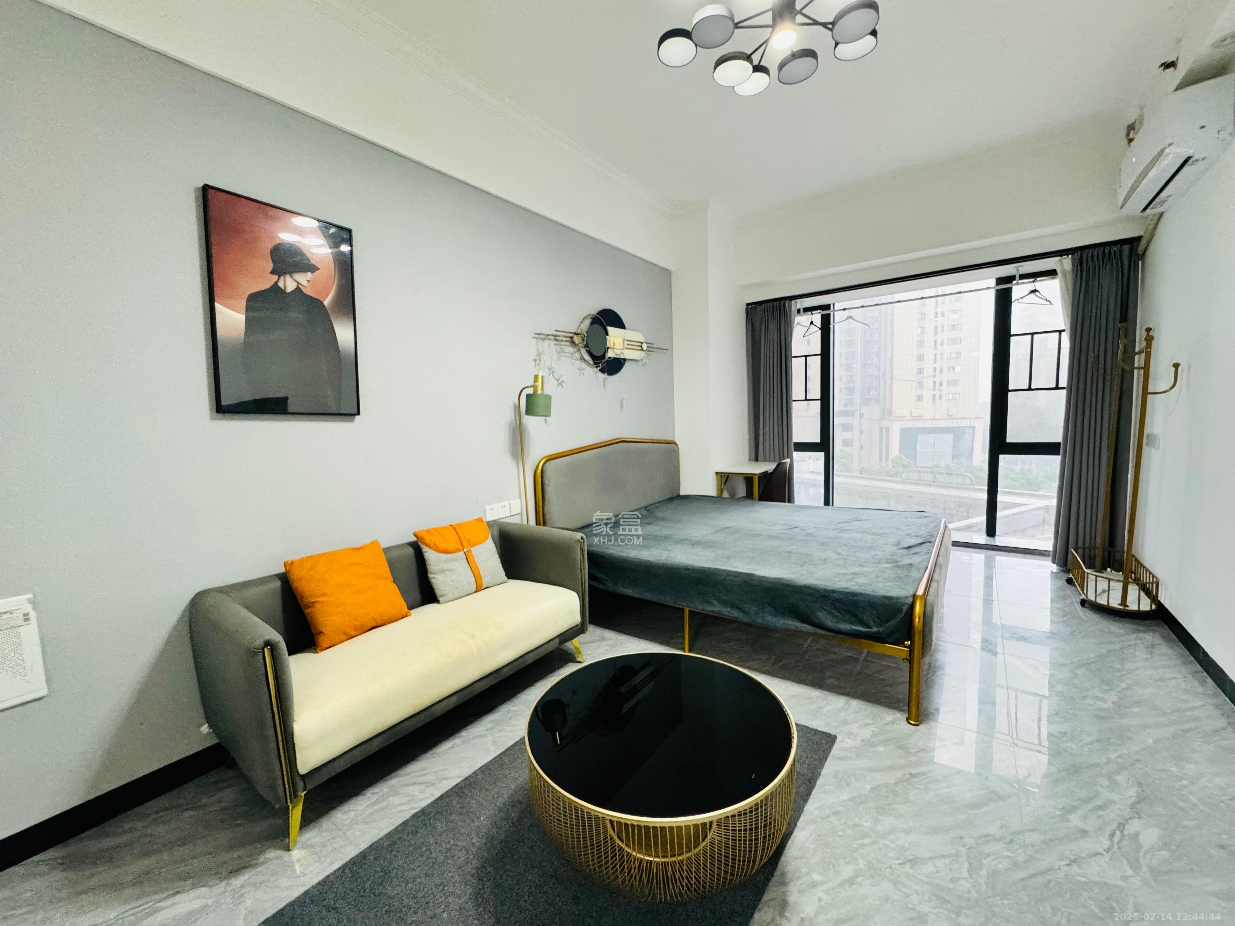 万润时光里 1室0厅0卫 2000.0元/月 万润时光里 1室0厅0卫 2000.0元/月室内图