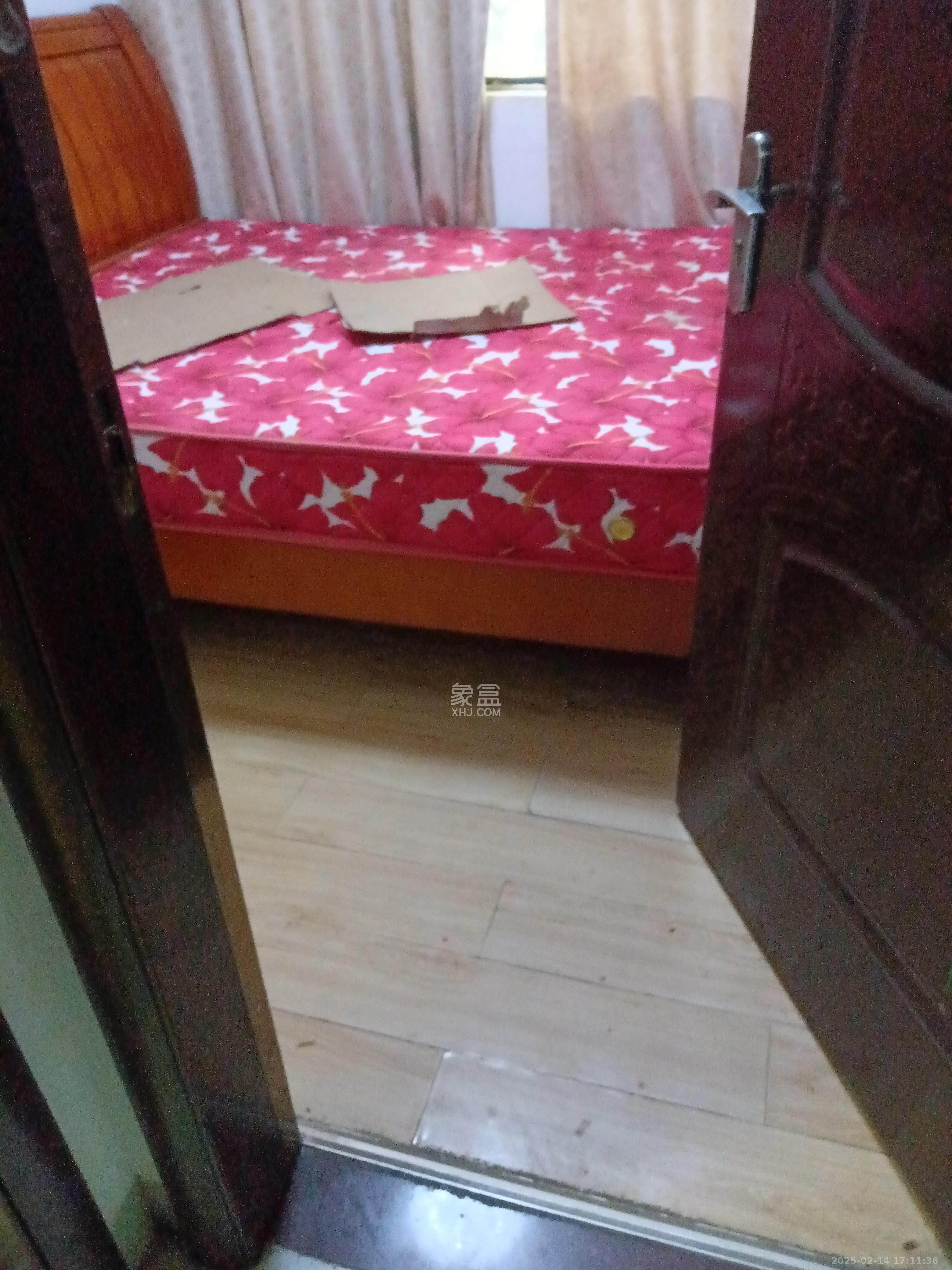 中南红领邦(红星嘉和苑) 3室1厅1卫 2500.0元/月 中南红领邦(红星嘉和苑) 3室1厅1卫 2500.0元/月室内图