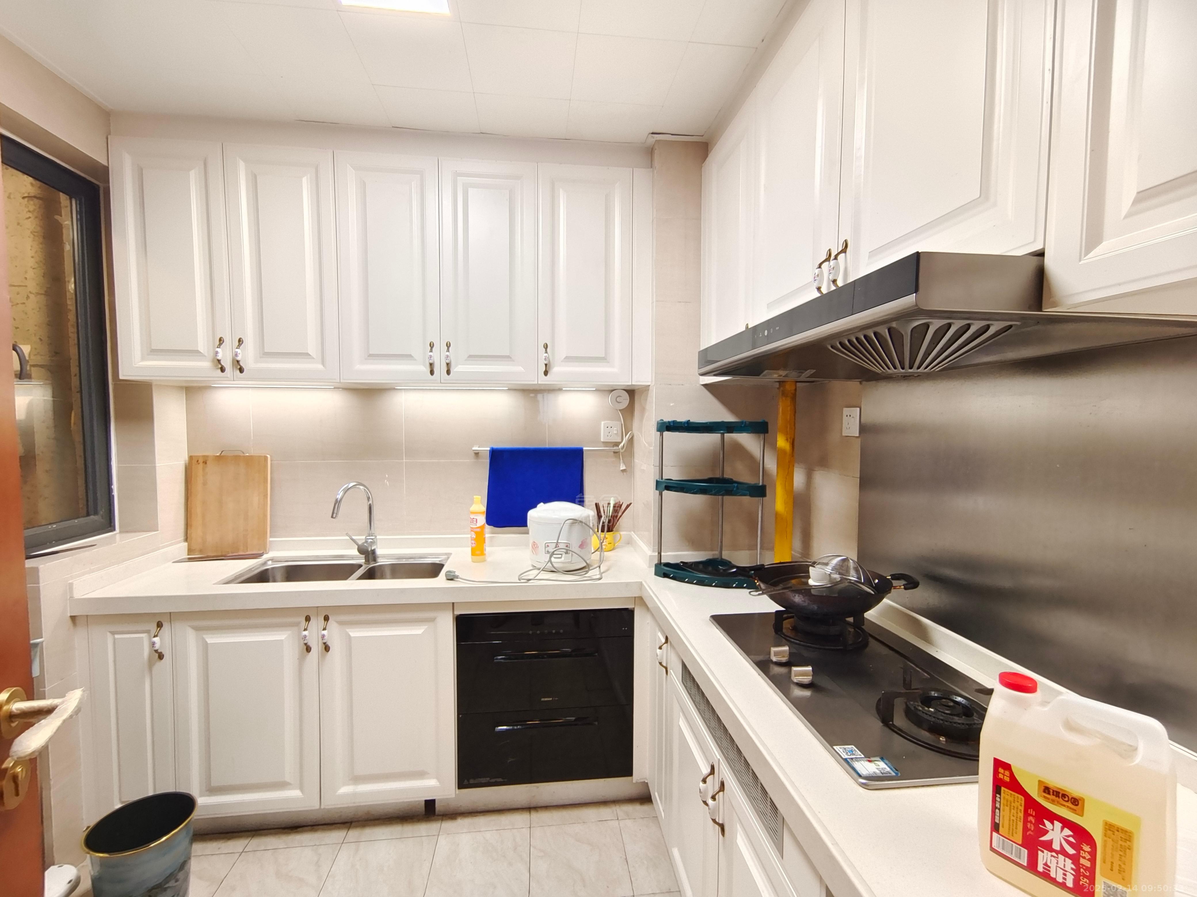 恒大华府 1室1厅1卫 2200.0元/月 恒大华府 1室1厅1卫 2200.0元/月室内图