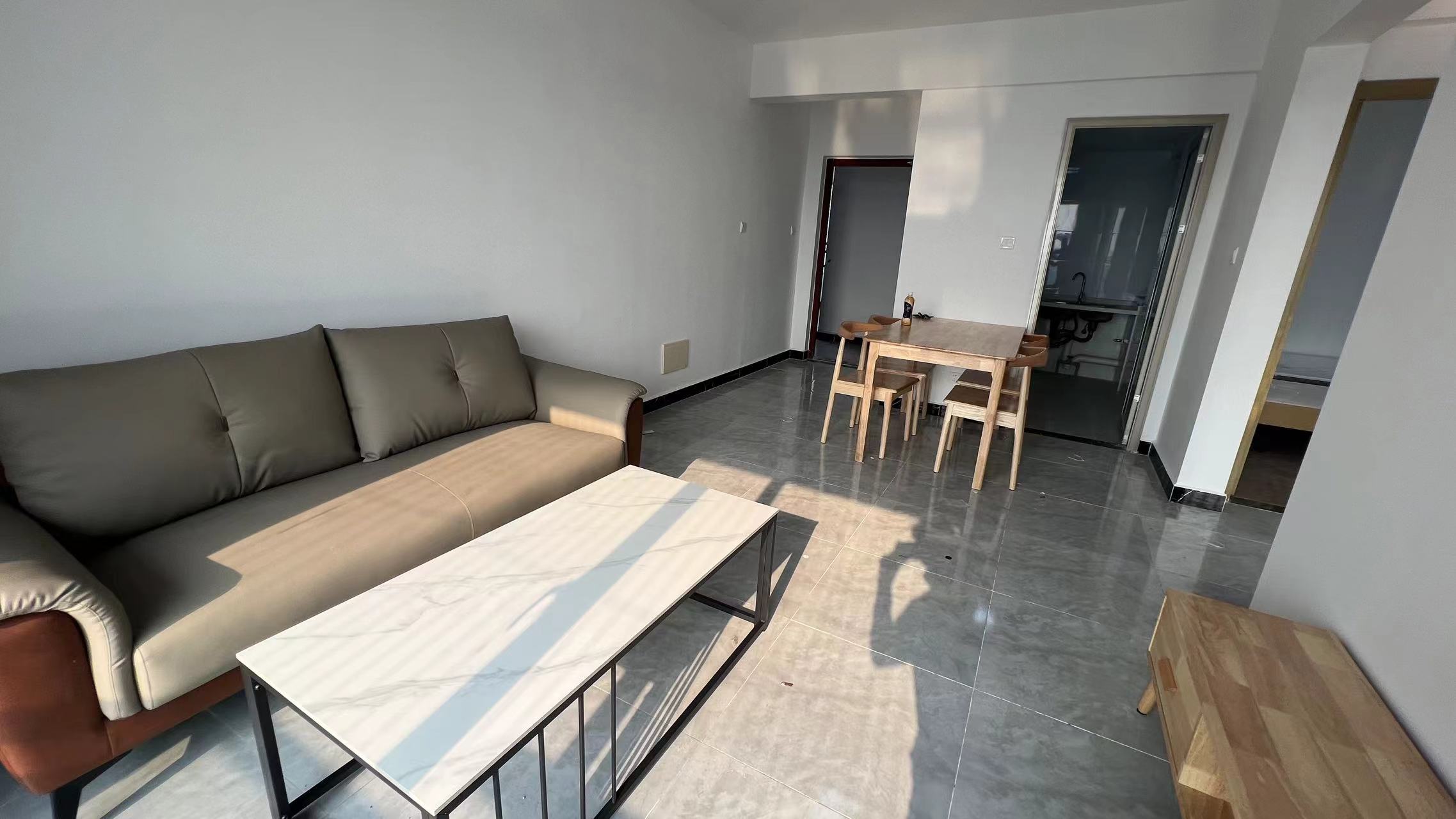 坡博家园一区 2室2厅1卫 2500.0元/月 坡博家园一区 2室2厅1卫 2500.0元/月室内图