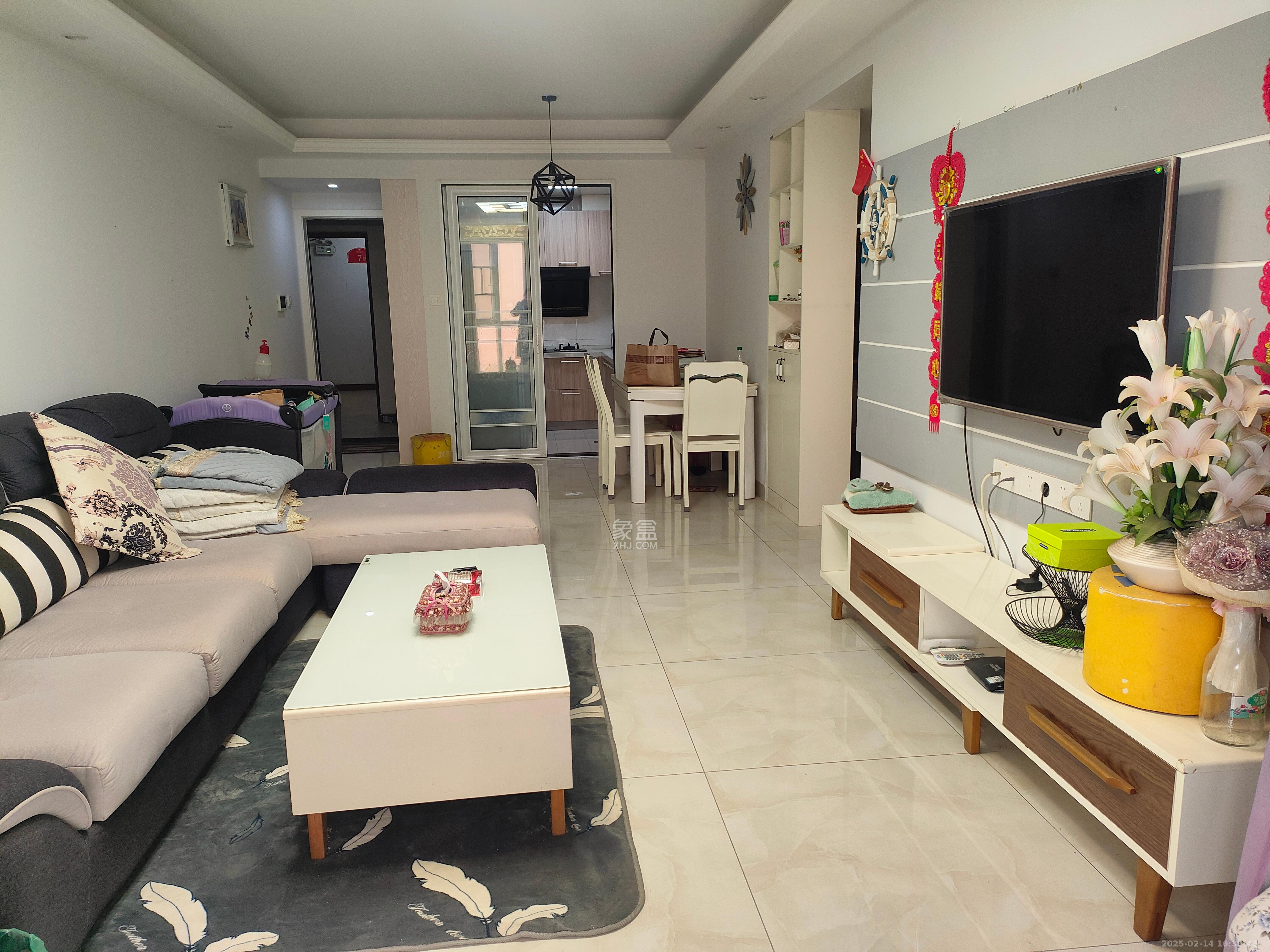 丽发新城  2室2厅1卫    1800.0元/月 丽发新城  2室2厅1卫    1800.0元/月室内图