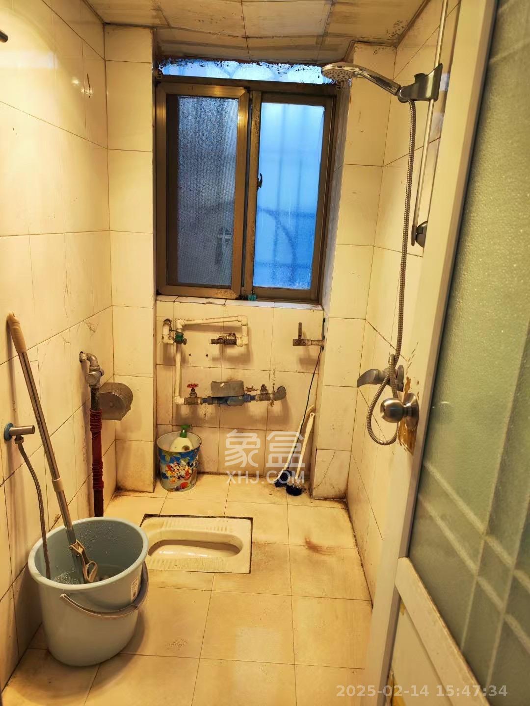 雅塘村 2室1厅1卫 1600.0元/月 雅塘村 2室1厅1卫 1600.0元/月室内图