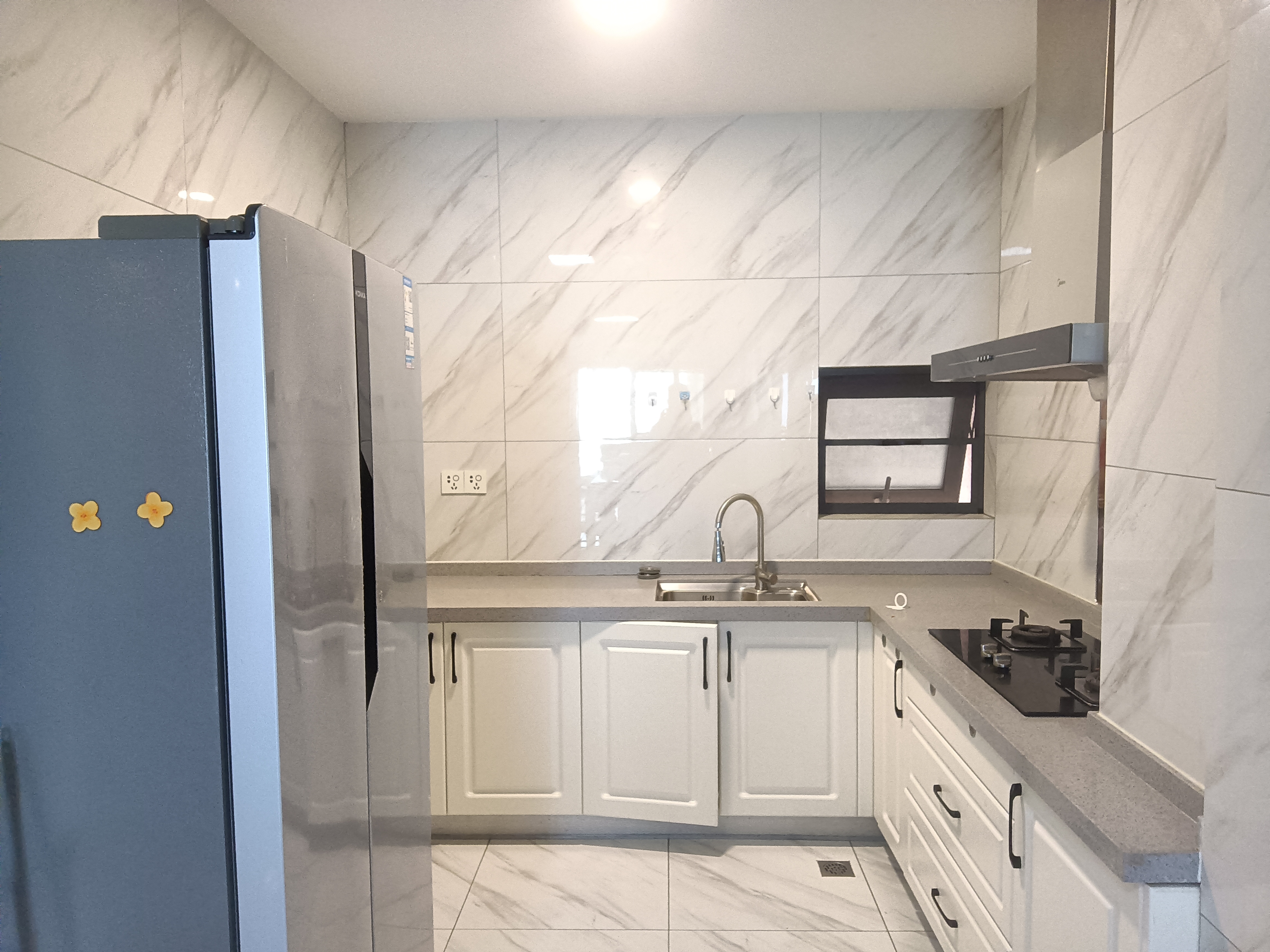 东方天澜汇 4室2厅2卫 9000.0元/月 东方天澜汇 4室2厅2卫 9000.0元/月室内图