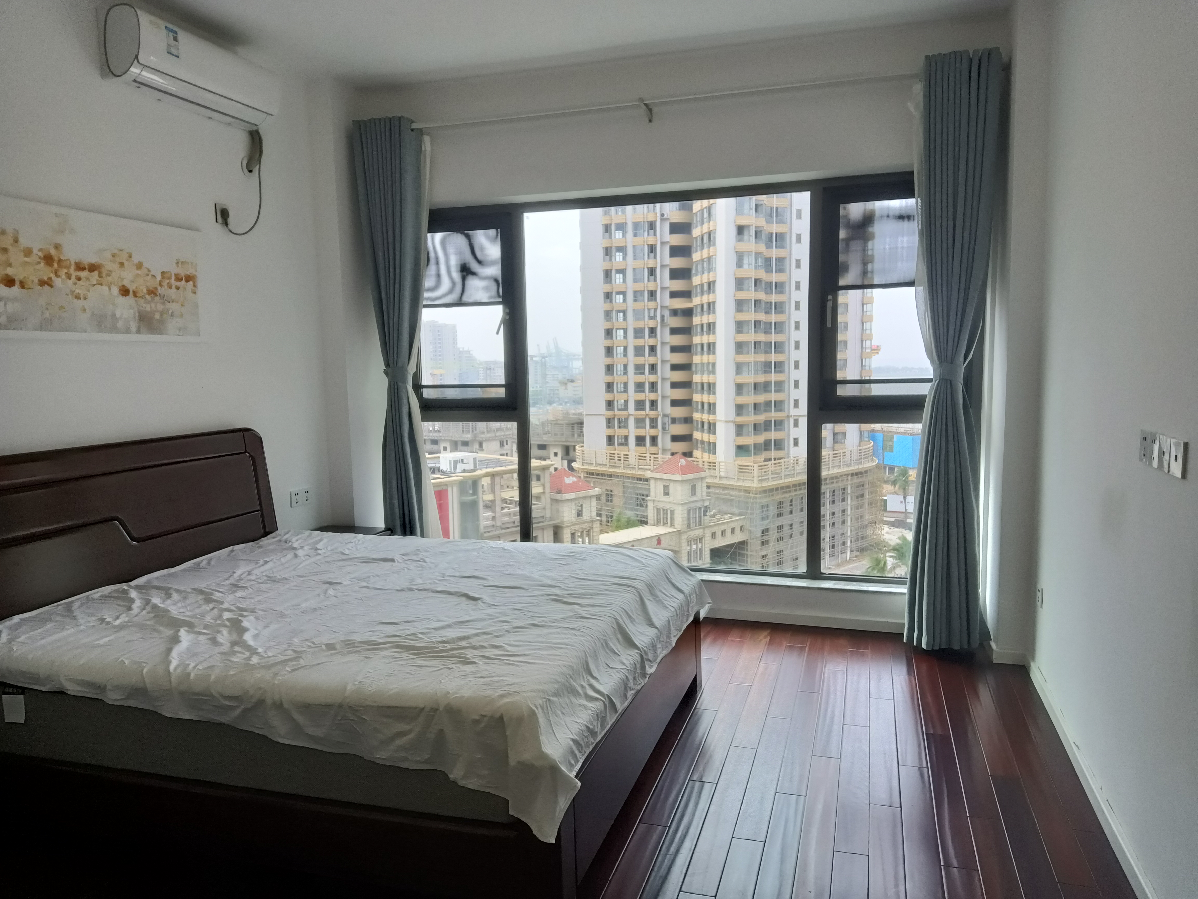 东方天澜汇 4室2厅2卫 9000.0元/月 东方天澜汇 4室2厅2卫 9000.0元/月室内图