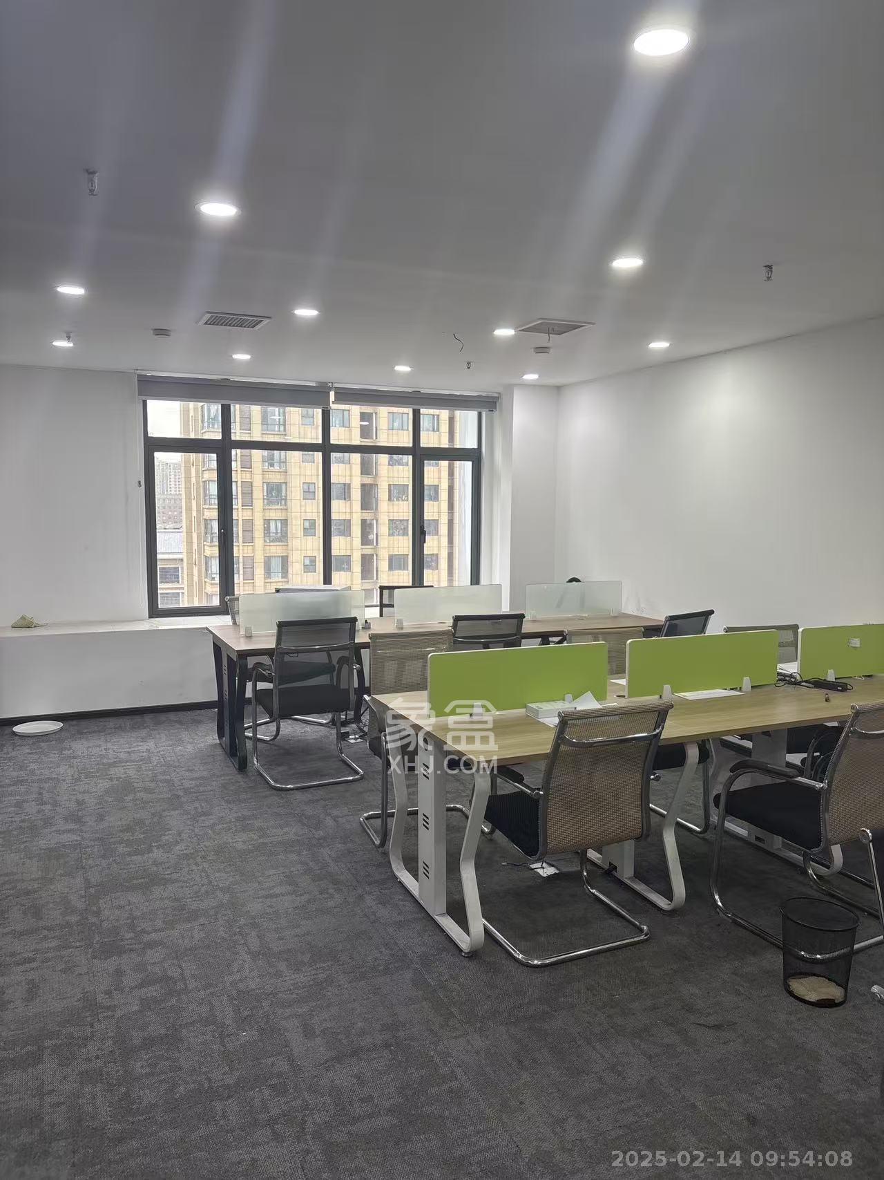 中建廣場(chǎng)   100.0㎡     5300.00元/月