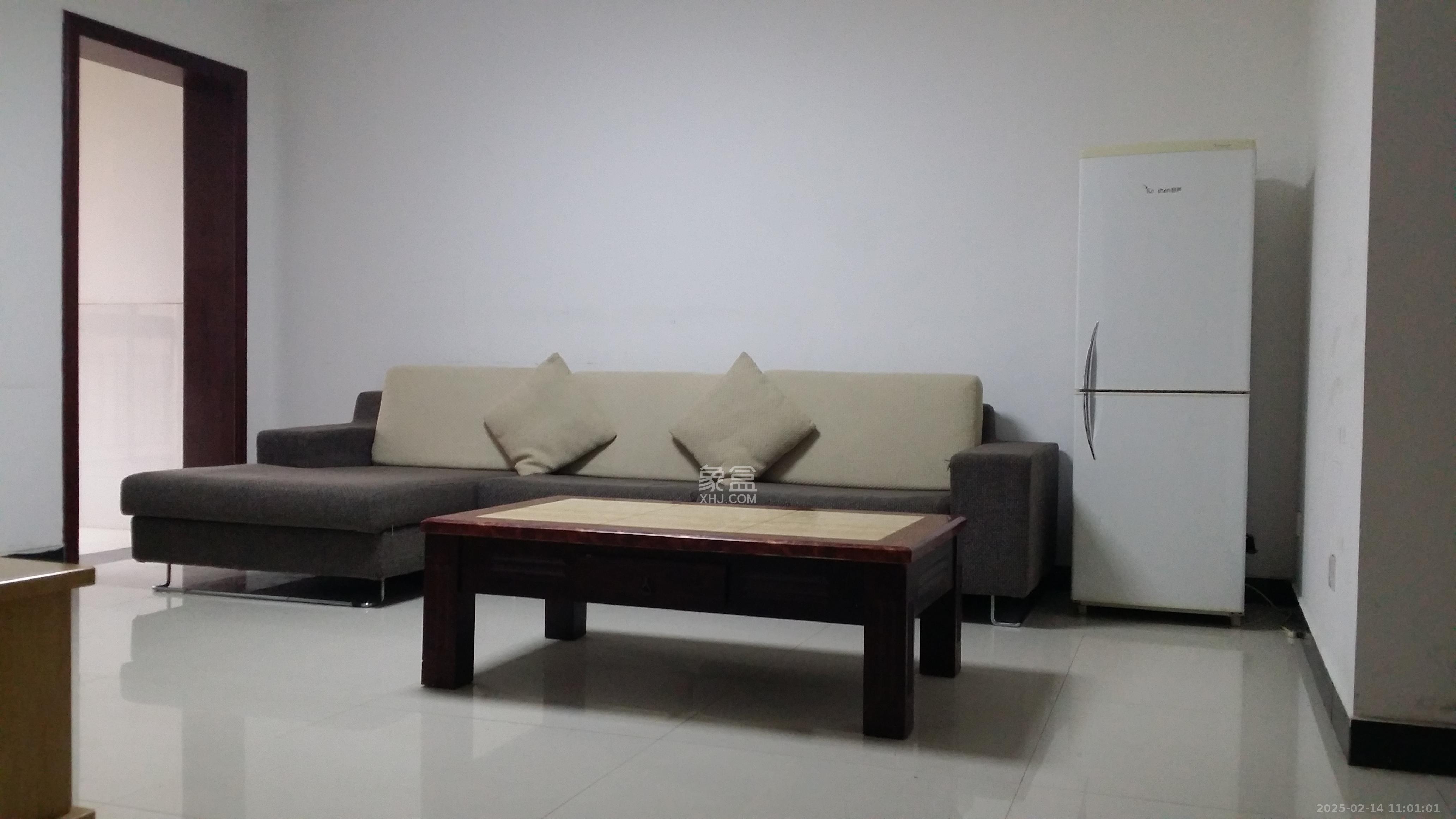 东玺门  2室2厅1卫    2500.0元/月 东玺门  2室2厅1卫    2500.0元/月室内图