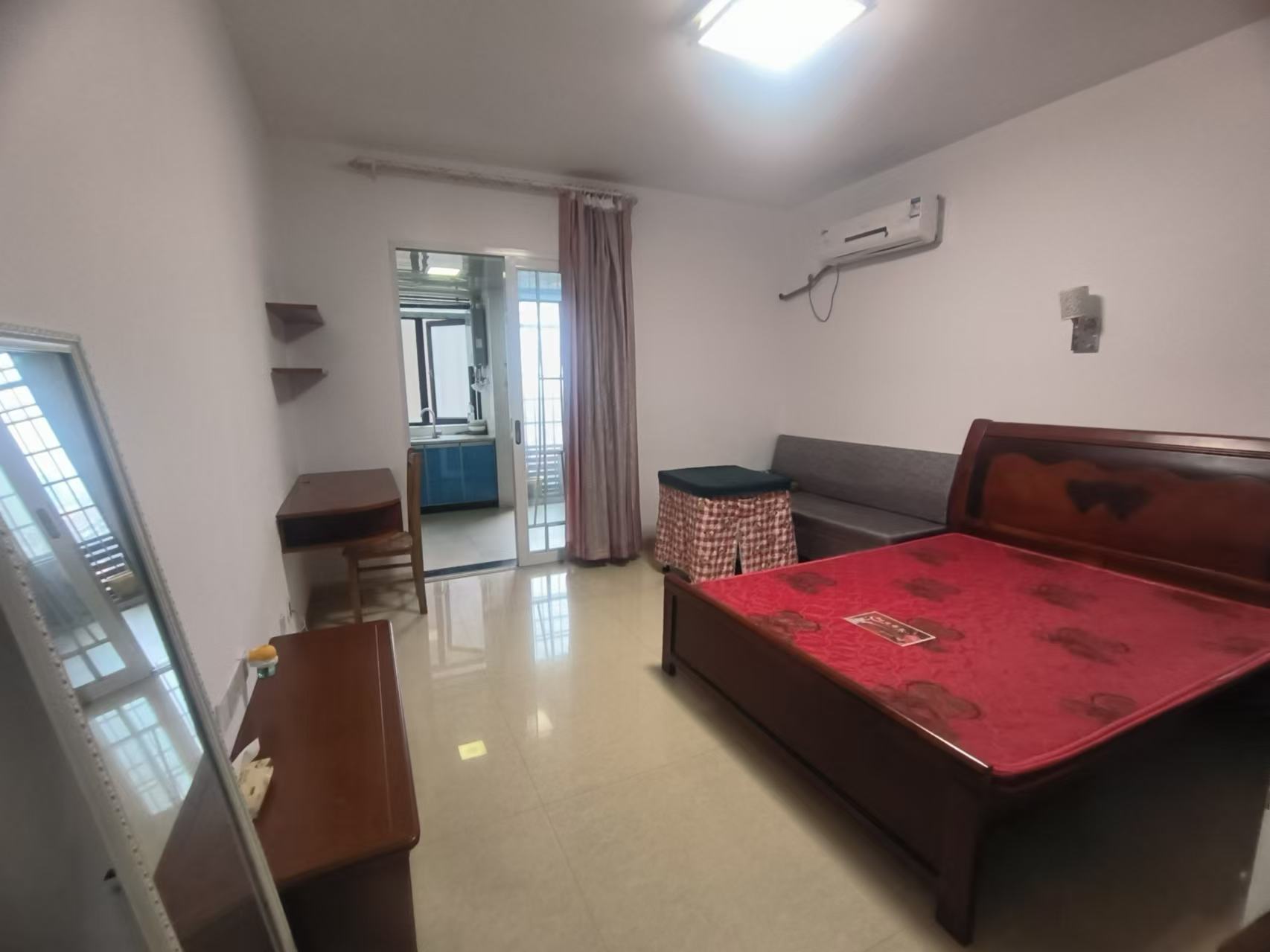 龙泰熙城 1室1厅2卫 15.8万 龙泰熙城 1室1厅2卫 15.8万室内图