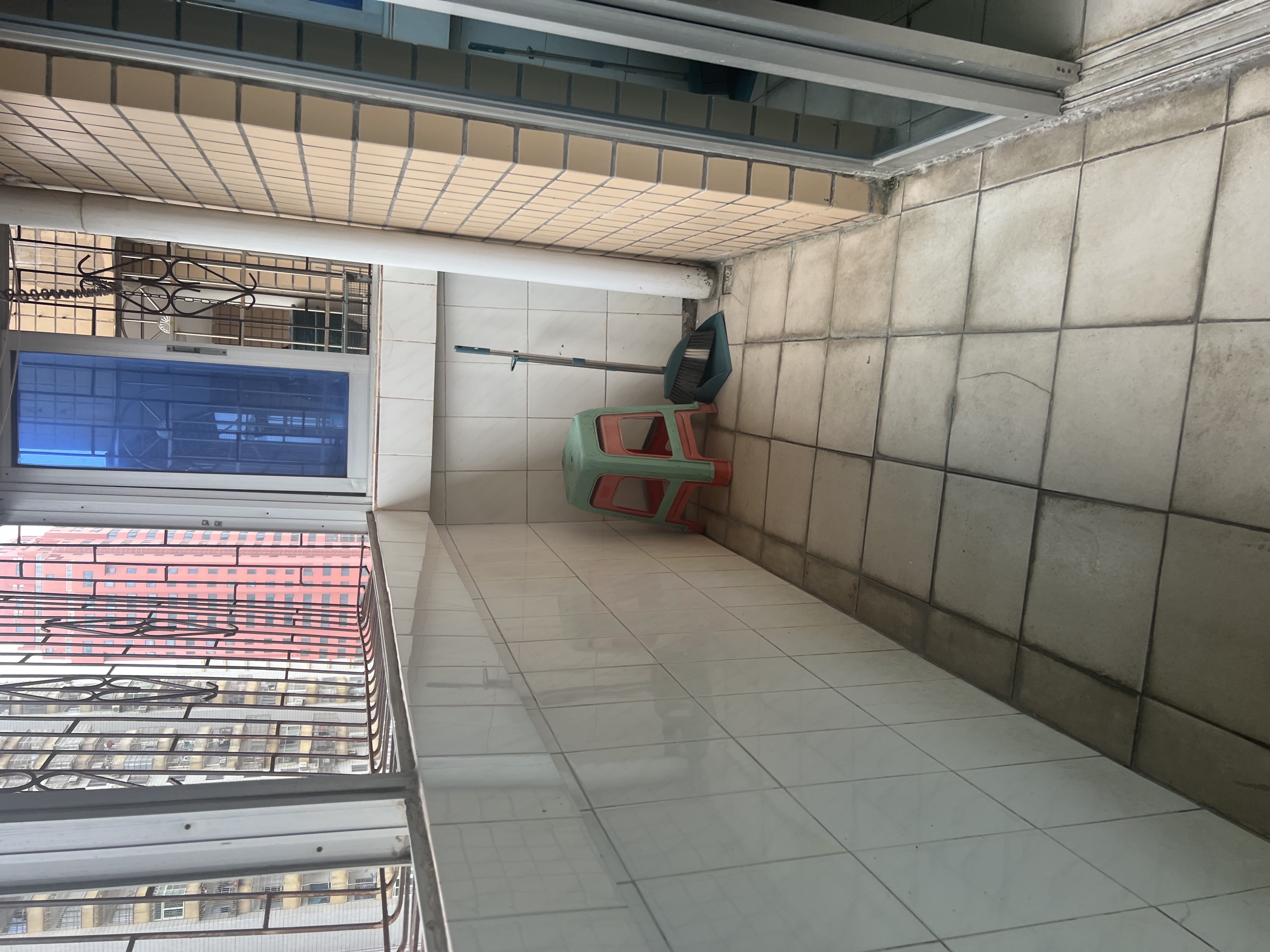 新达公寓  3室2厅2卫    2600.0元/月 新达公寓  3室2厅2卫    2600.0元/月室内图