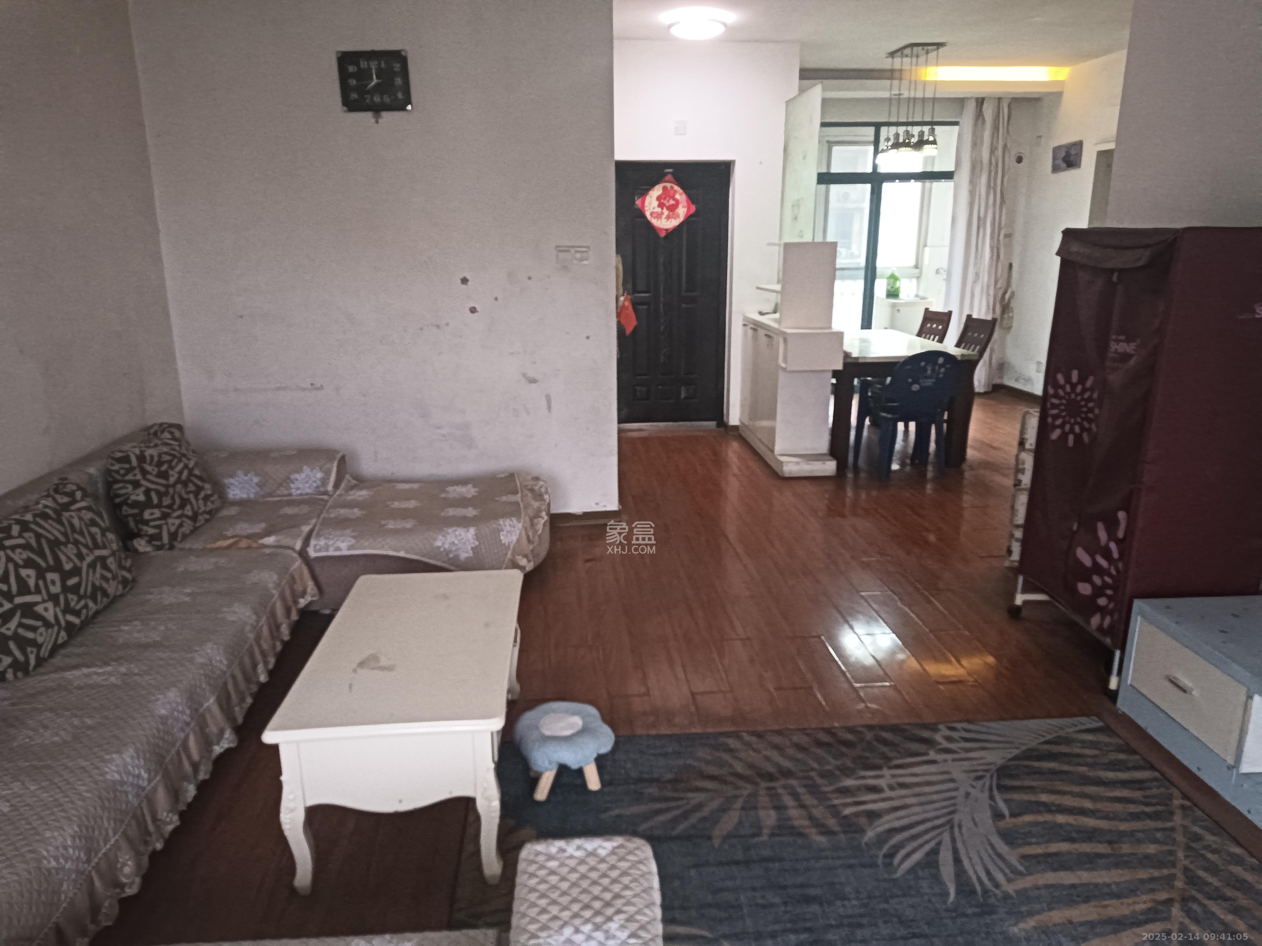 圣爵菲斯 3室2厅2卫 2200.0元/月 圣爵菲斯 3室2厅2卫 2200.0元/月室内图