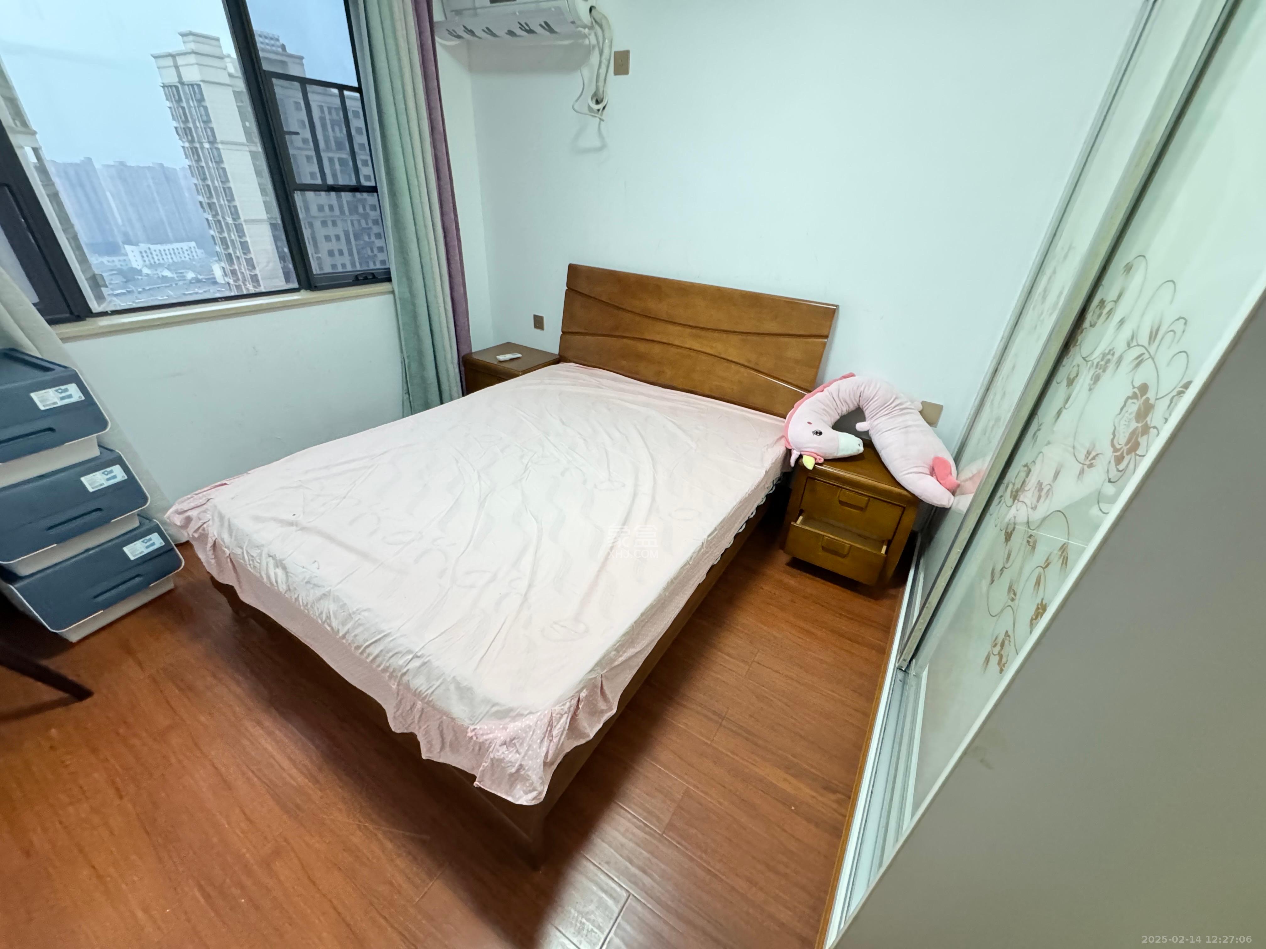 广泰锦苑  3室2厅1卫   2100.00元/月室内图